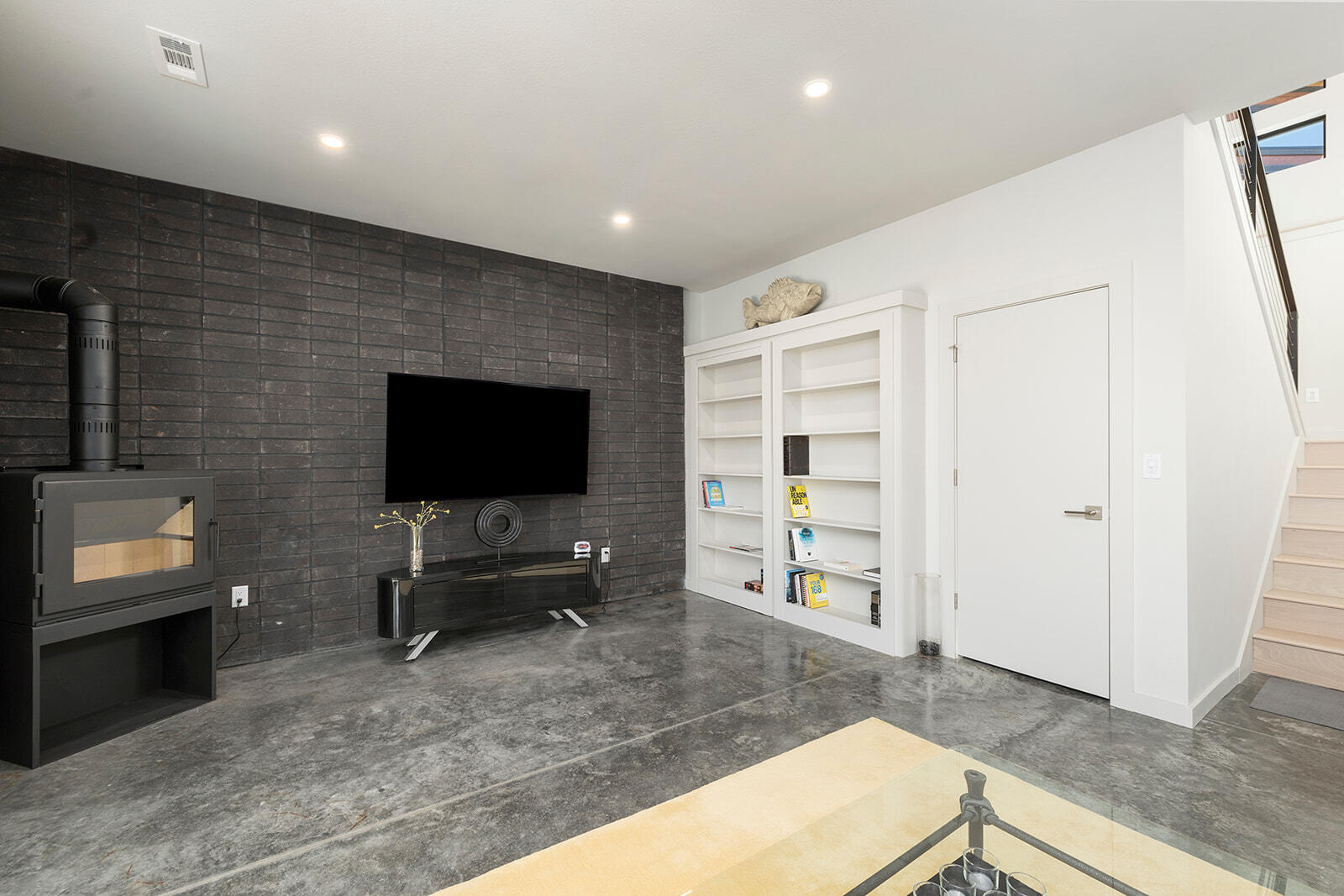 176 Canada Drive Property Photo 37
