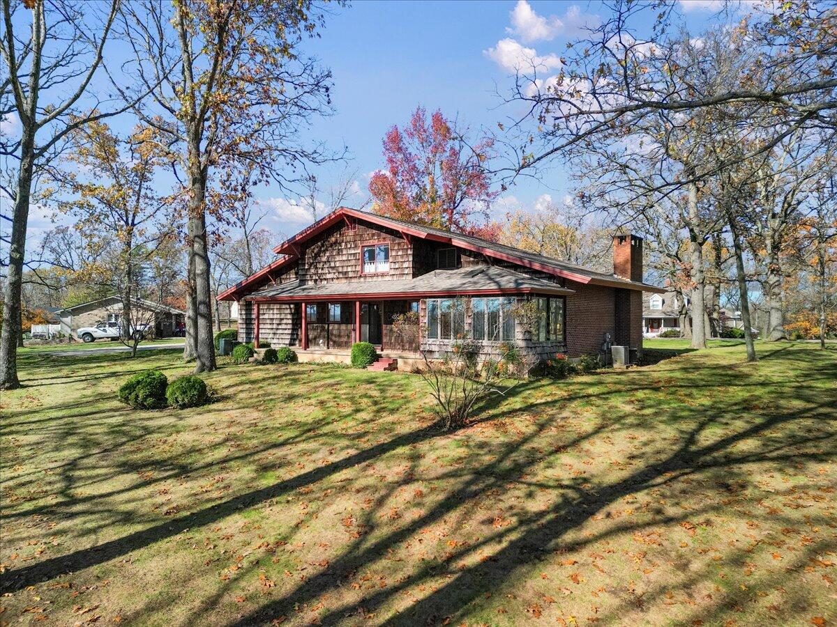 2112 Cambridge Drive Property Photo 8