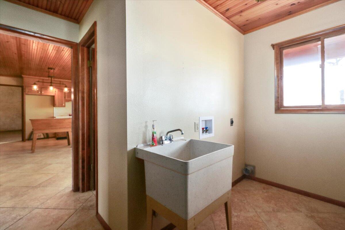 2112 Cambridge Drive Property Photo 17