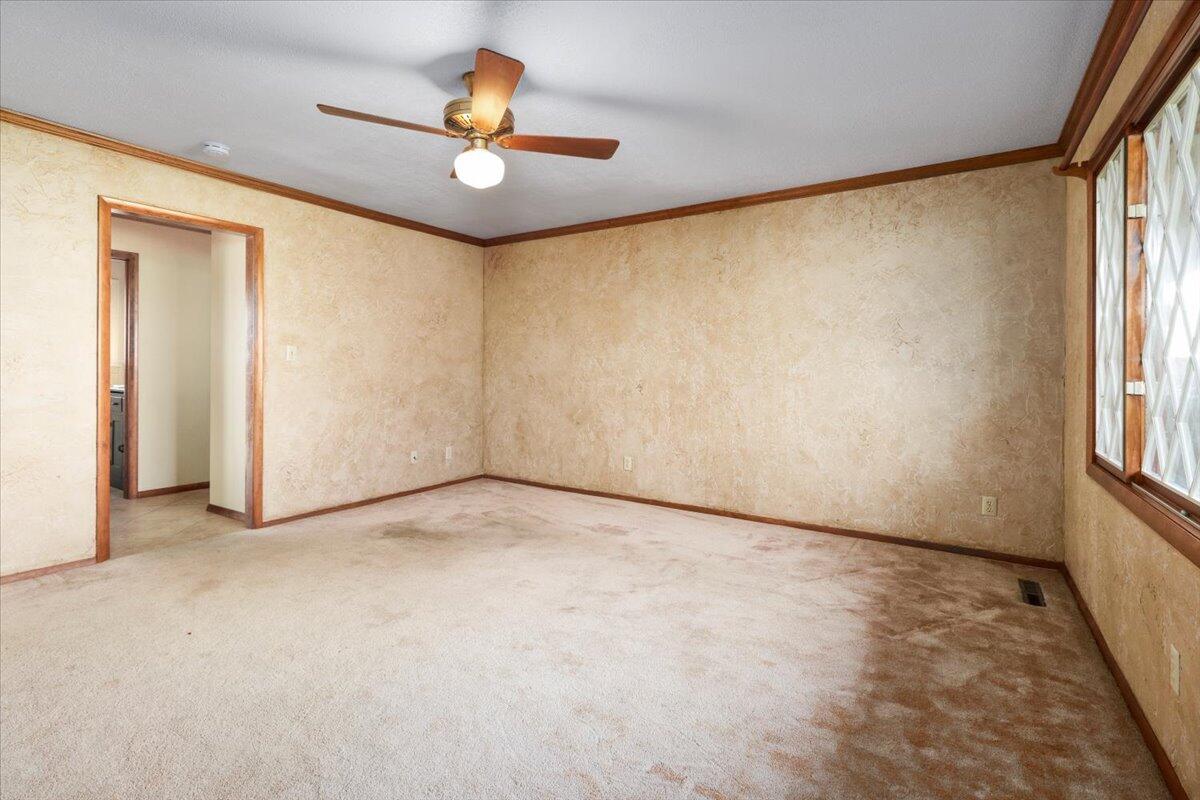 2112 Cambridge Drive Property Photo 22