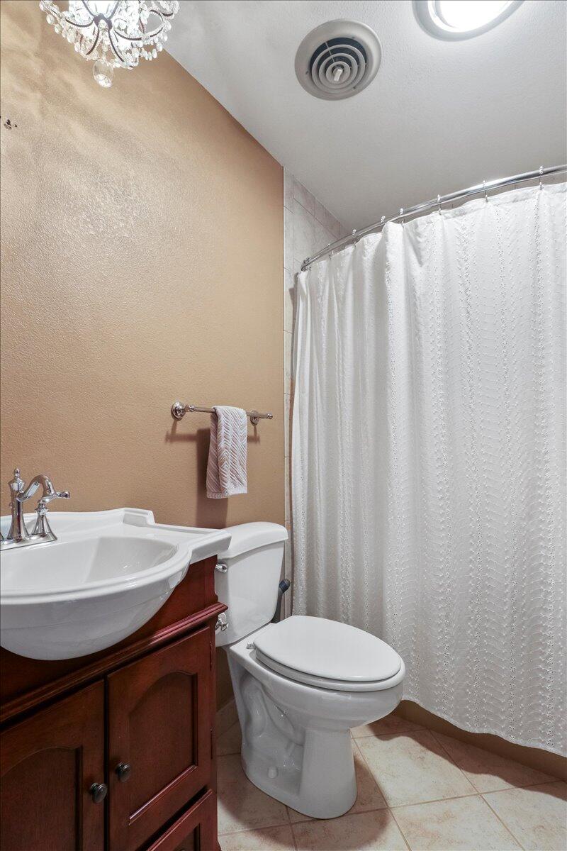 2112 Cambridge Drive Property Photo 32