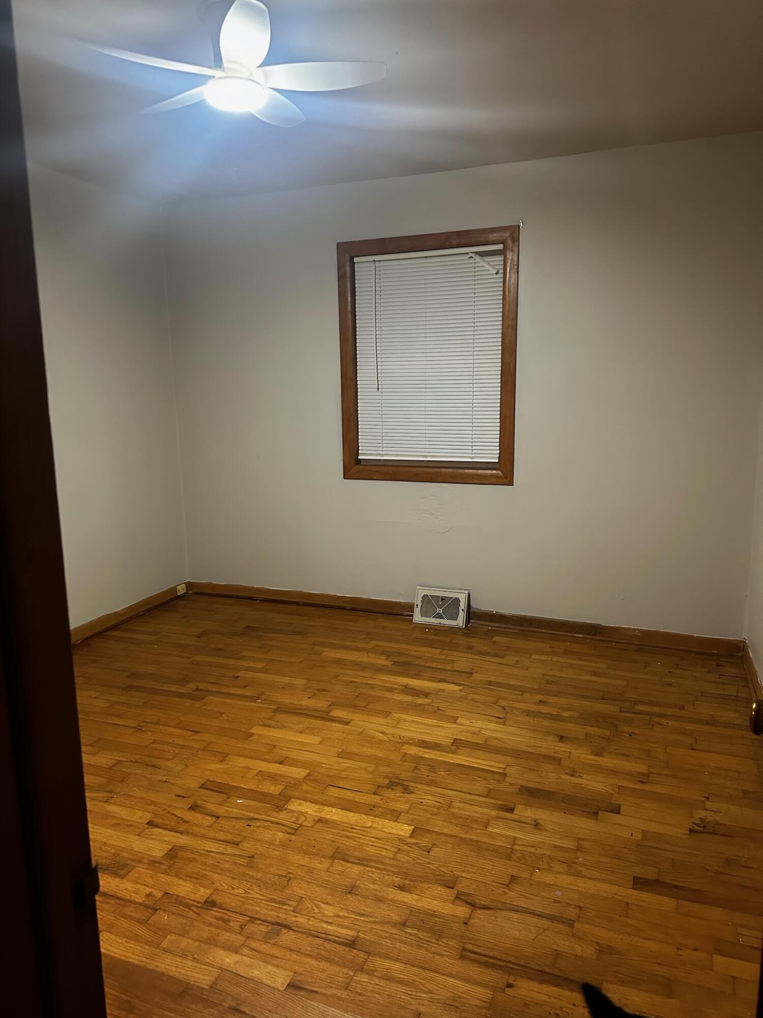 220 South Oak Avenue Property Photo 8