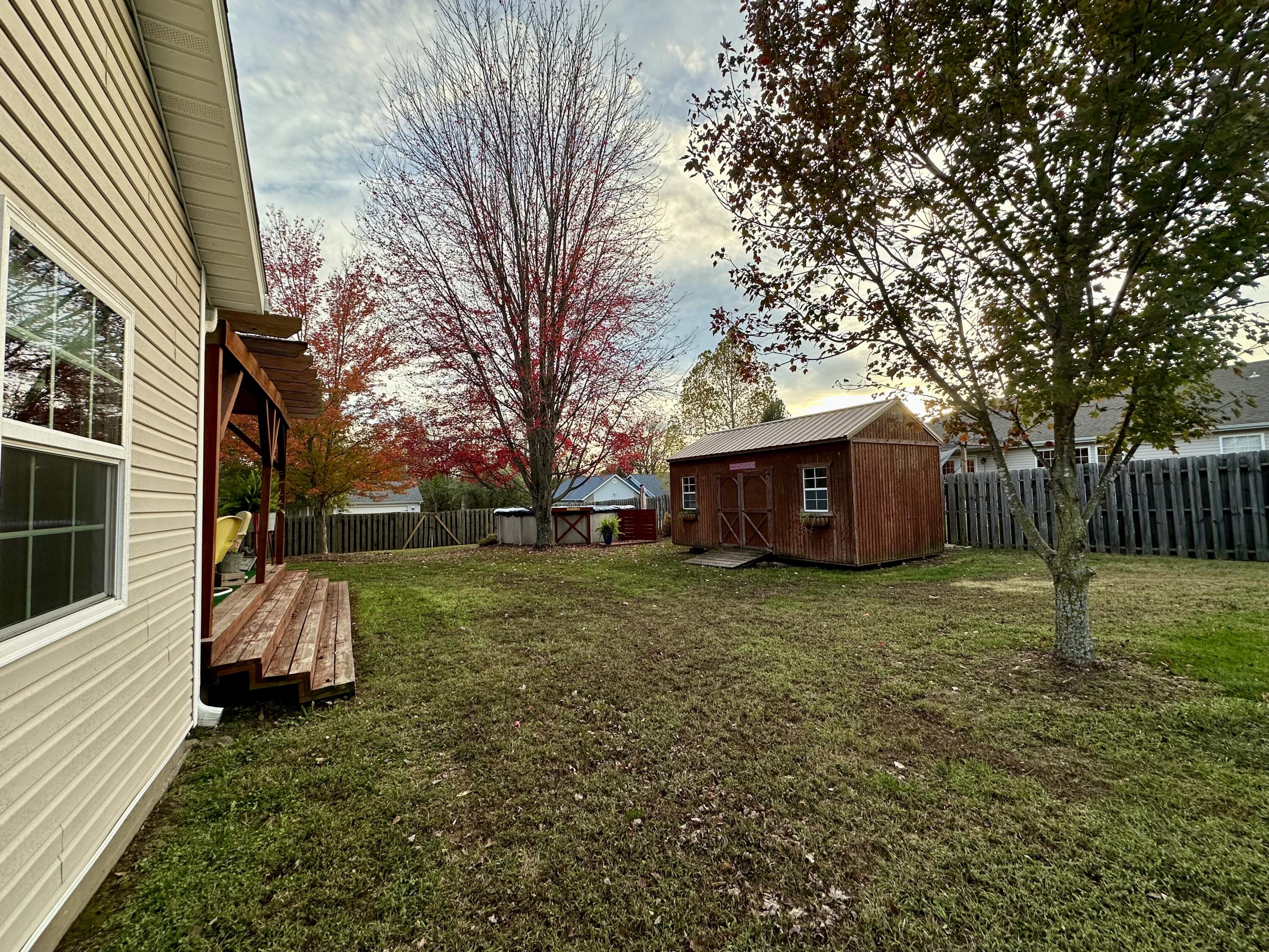 107 South Diamond Loop Property Photo 6