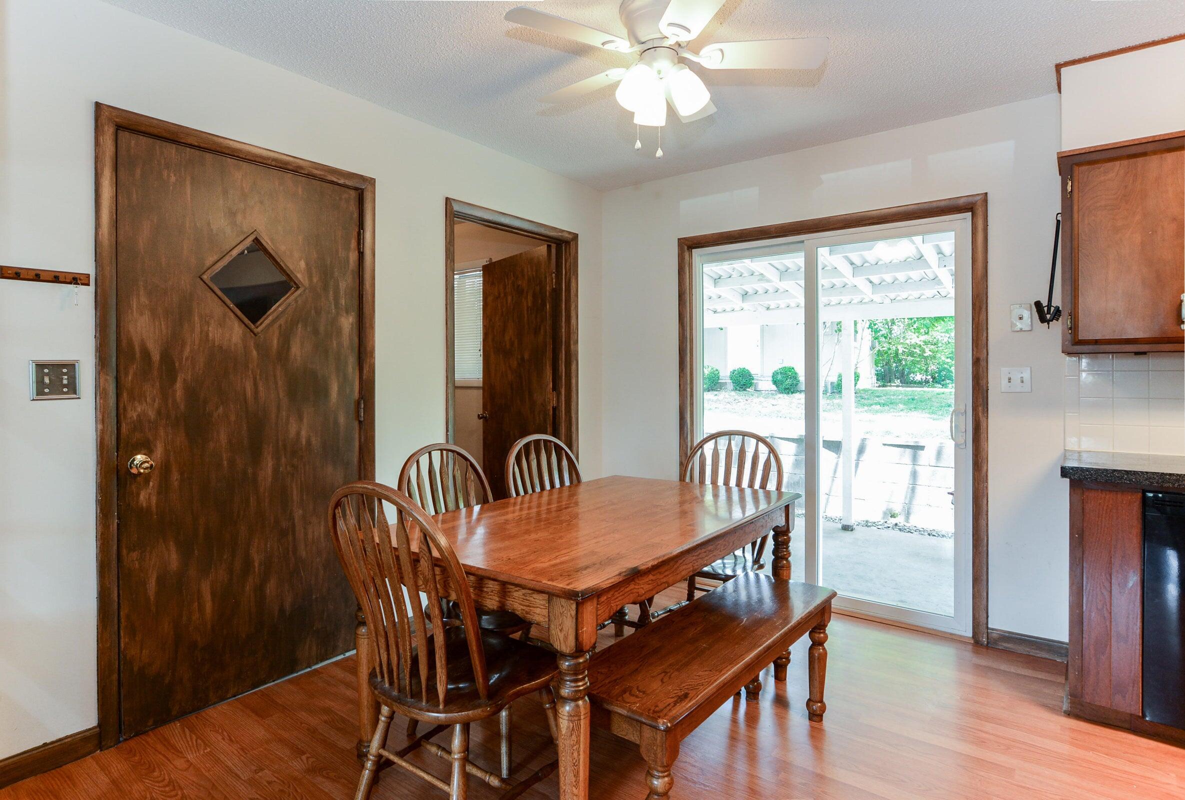 1713 Colonial Drive Property Photo 3