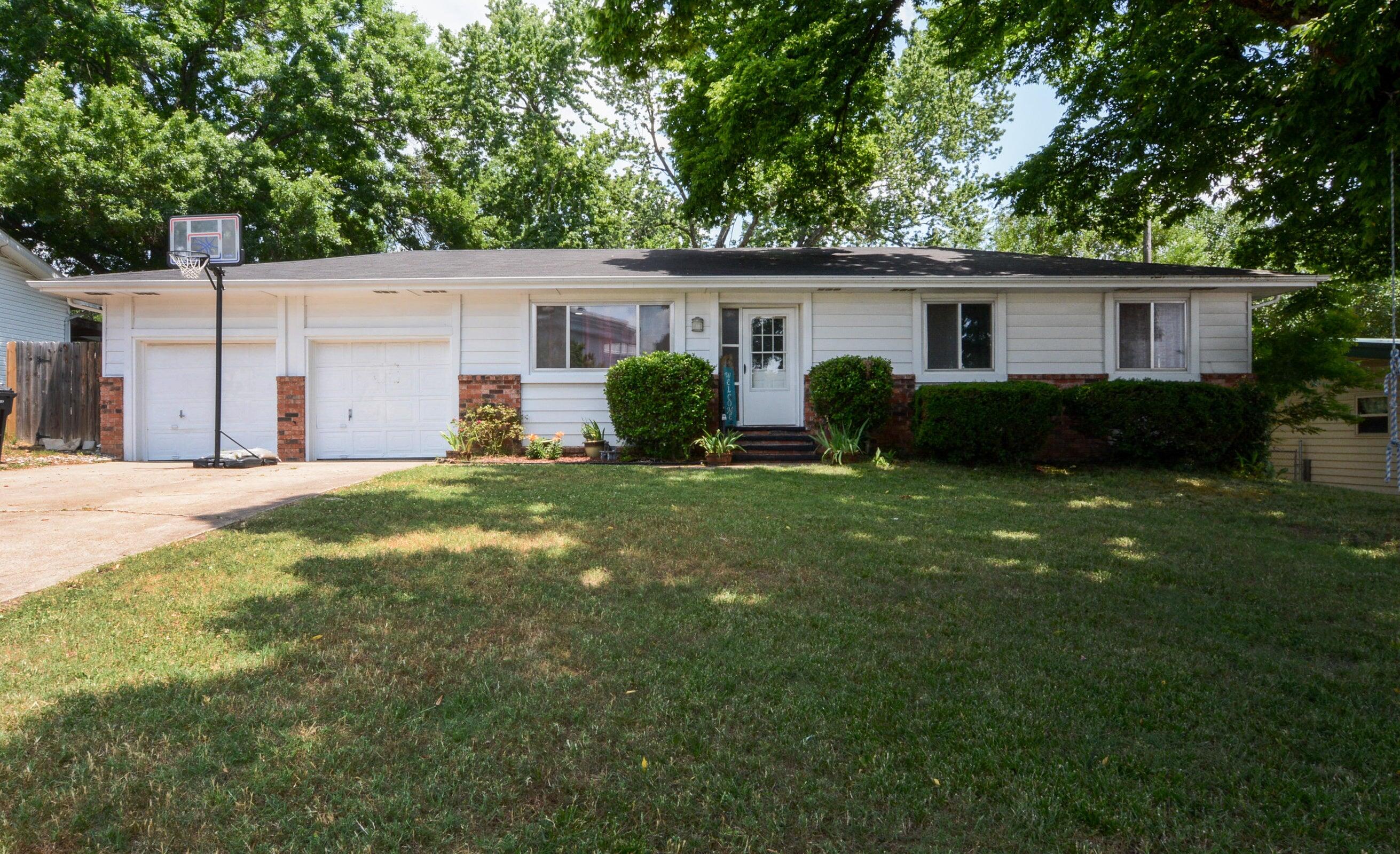 1713 Colonial Drive Property Photo 19