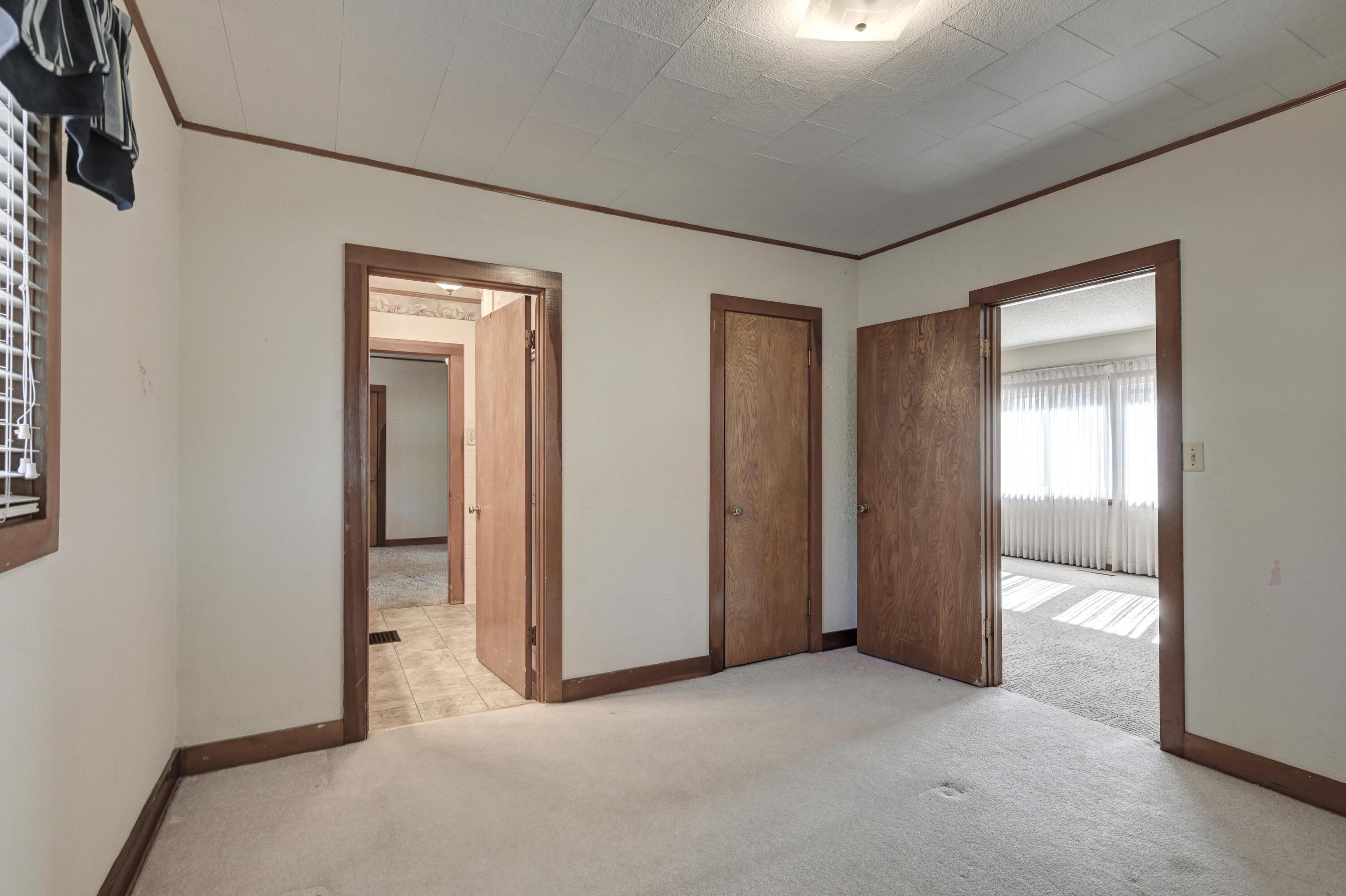 918 North Highway 97 Property Photo 20