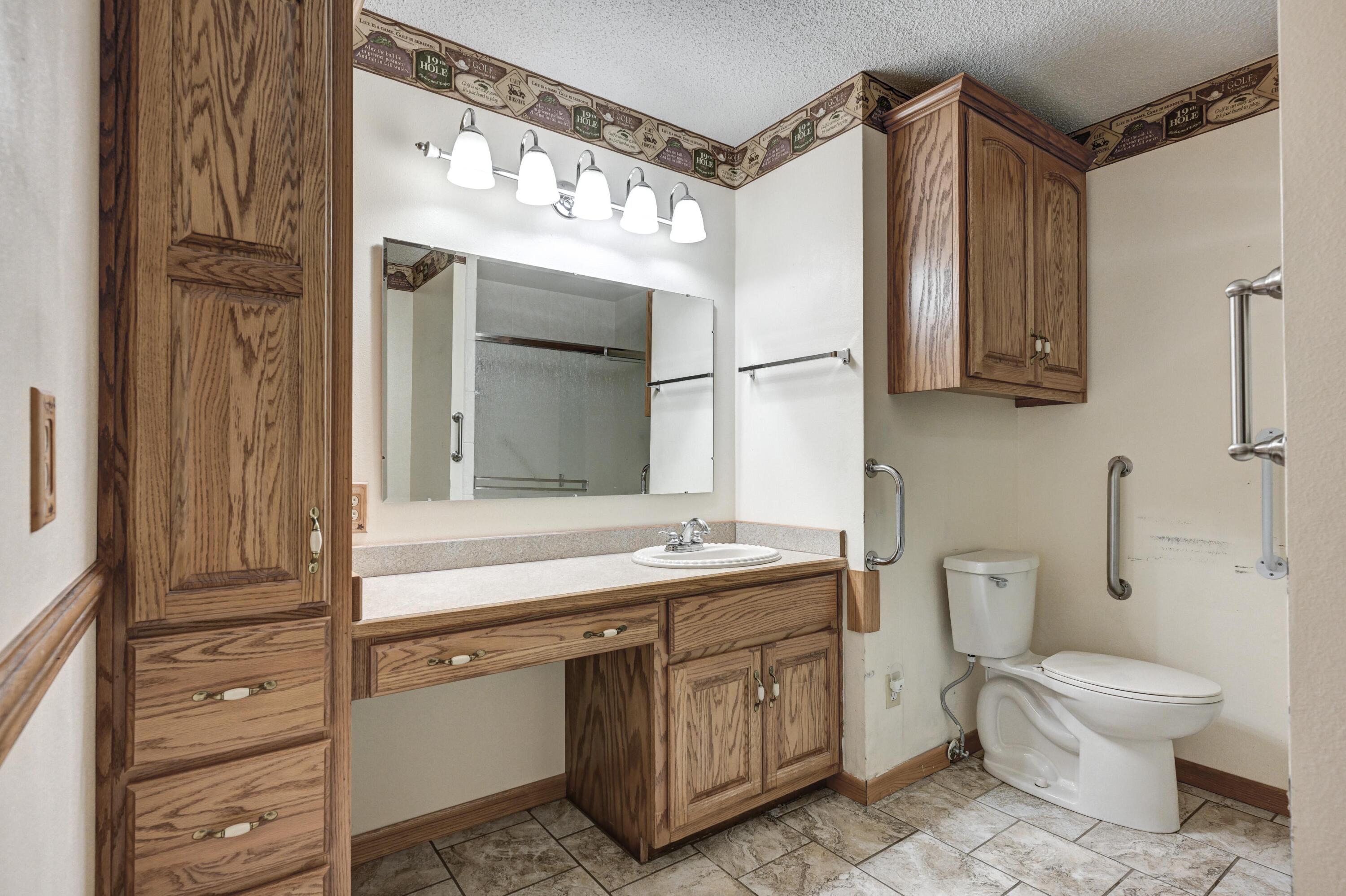 918 North Highway 97 Property Photo 36