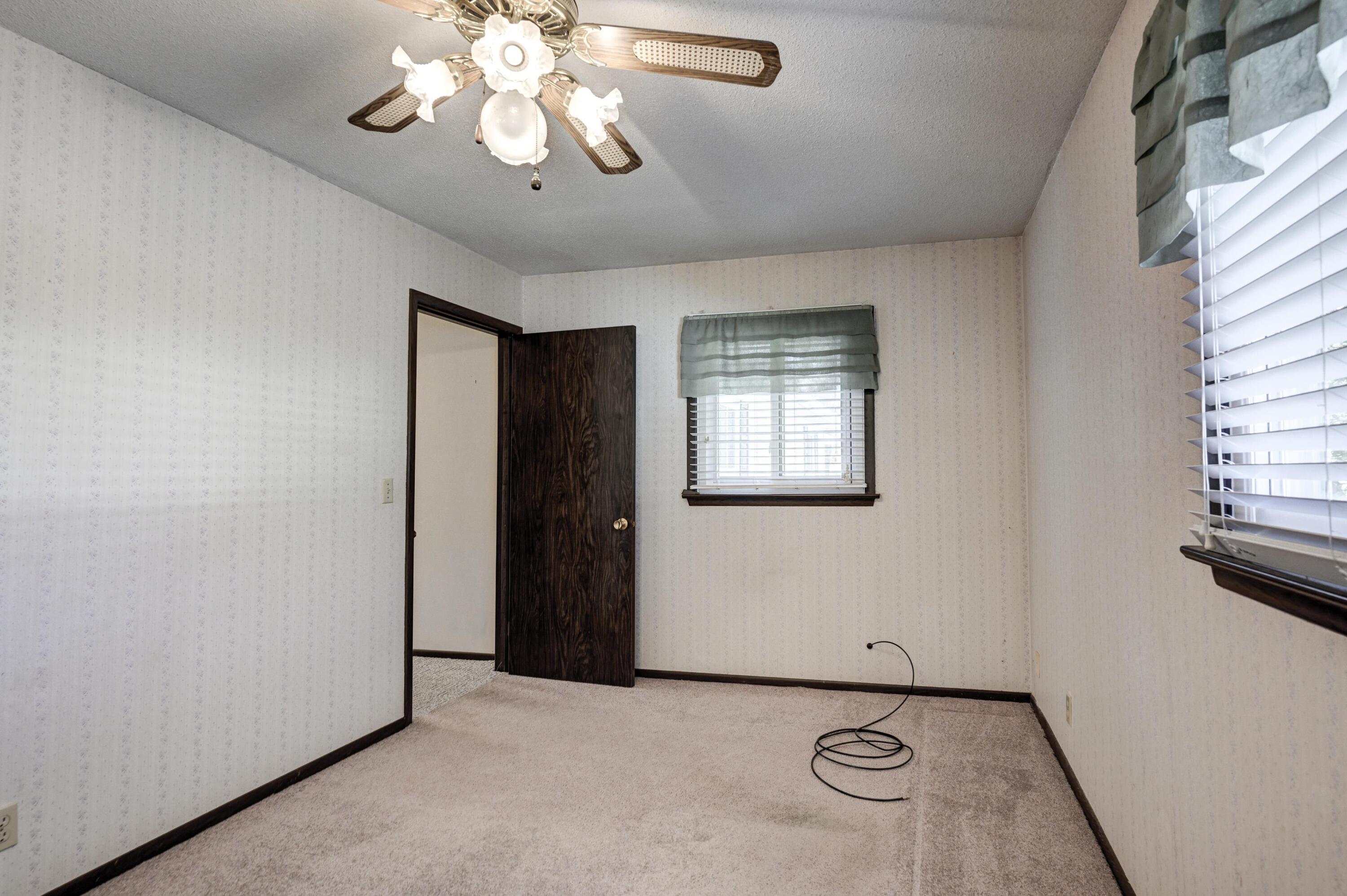 918 North Highway 97 Property Photo 40