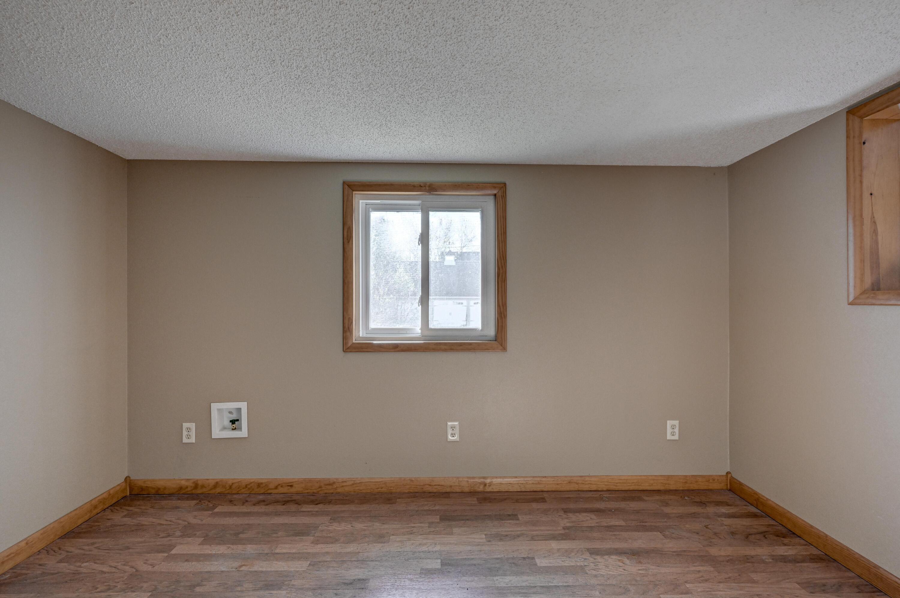 918 North Highway 97 Property Photo 41