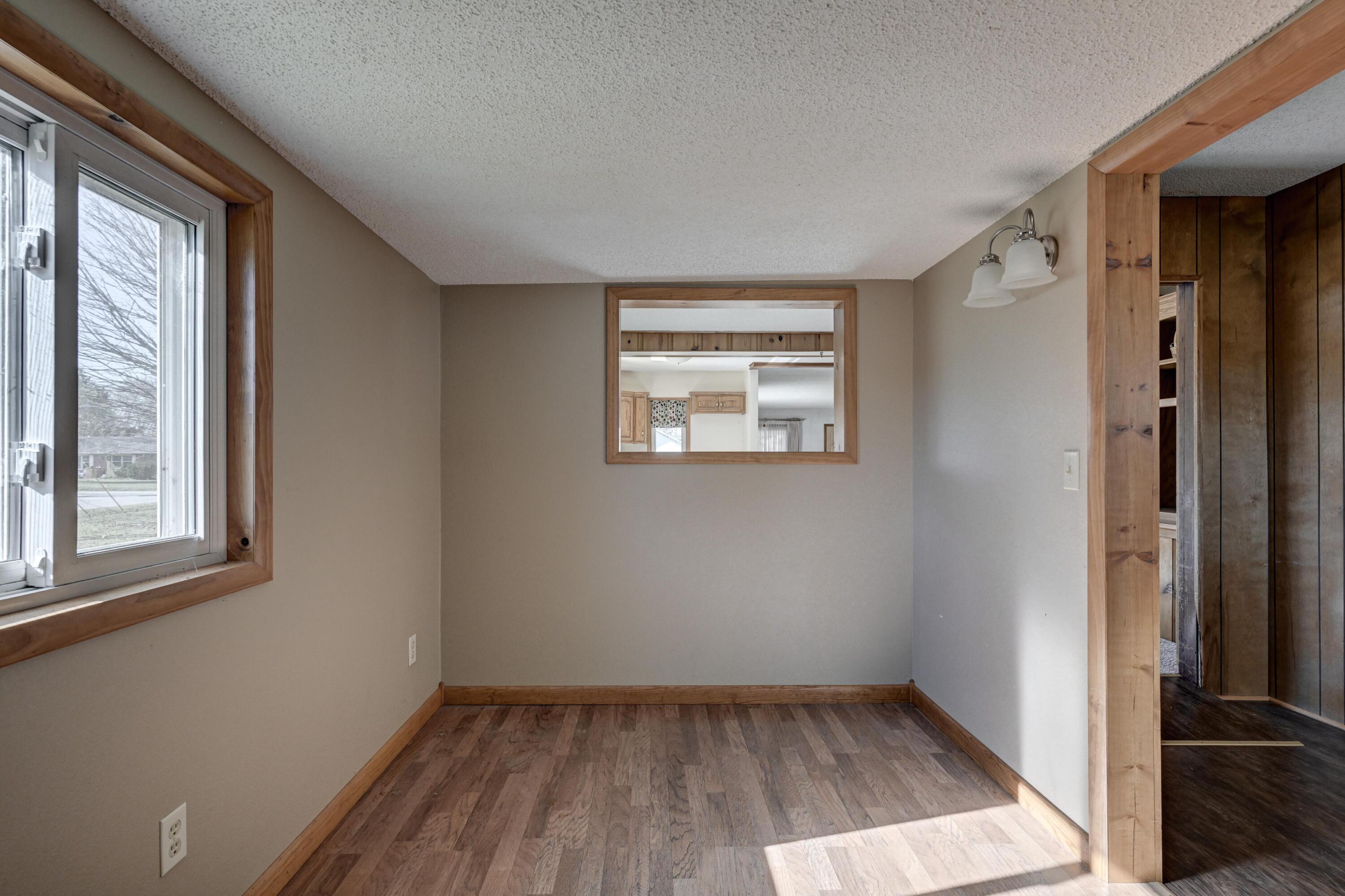 918 North Highway 97 Property Photo 42