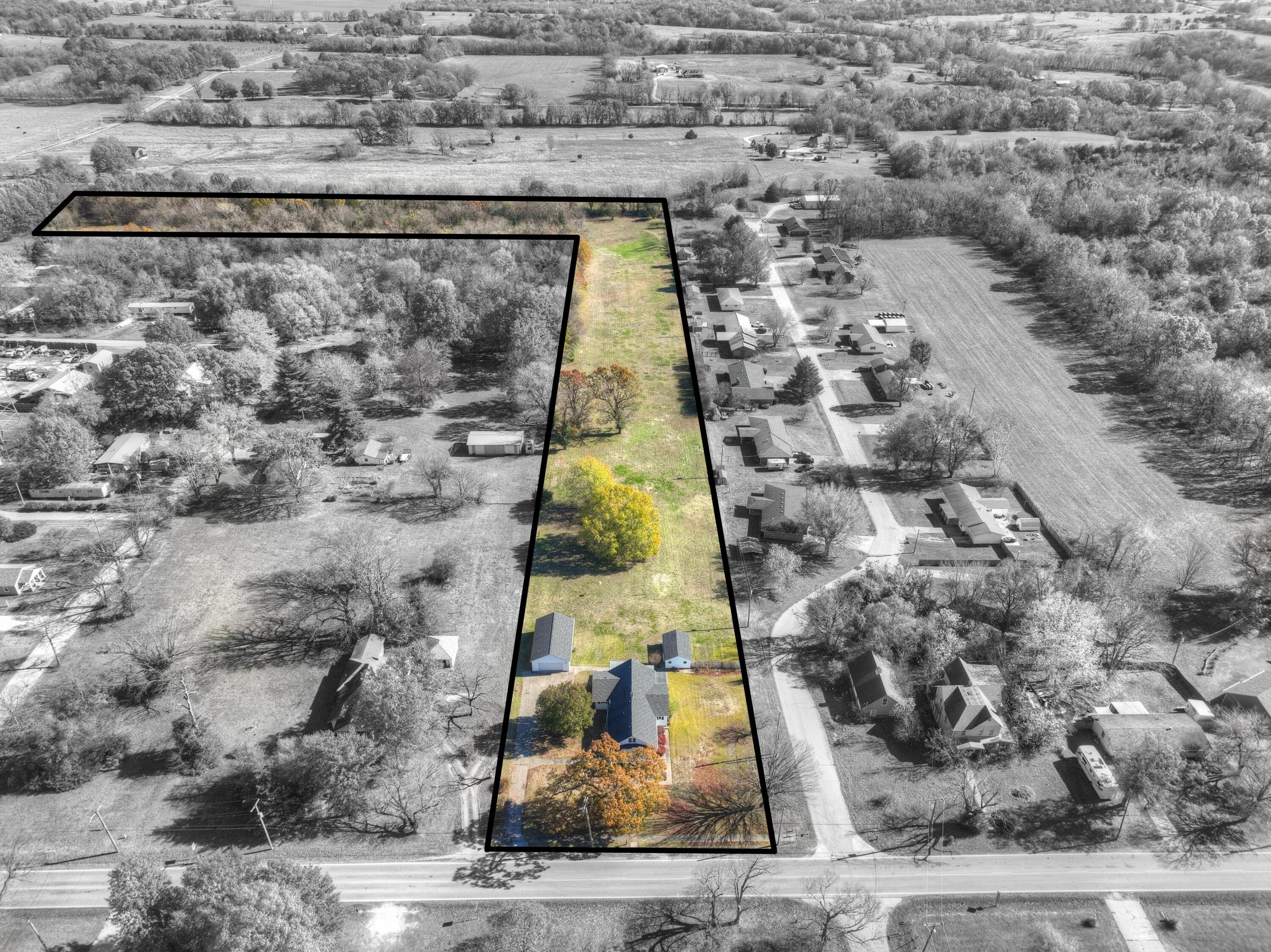 918 North Highway 97 Property Photo 64