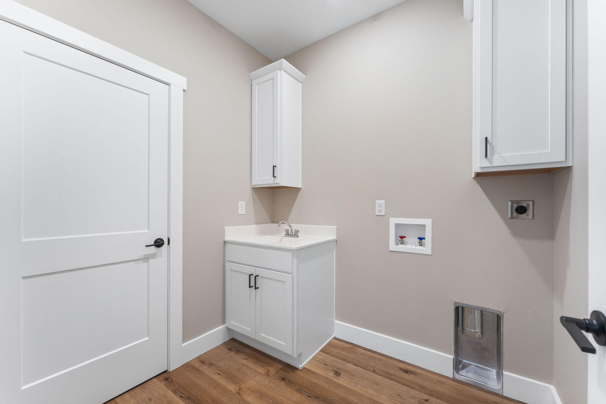 371 Stillwood Drive Property Photo 18