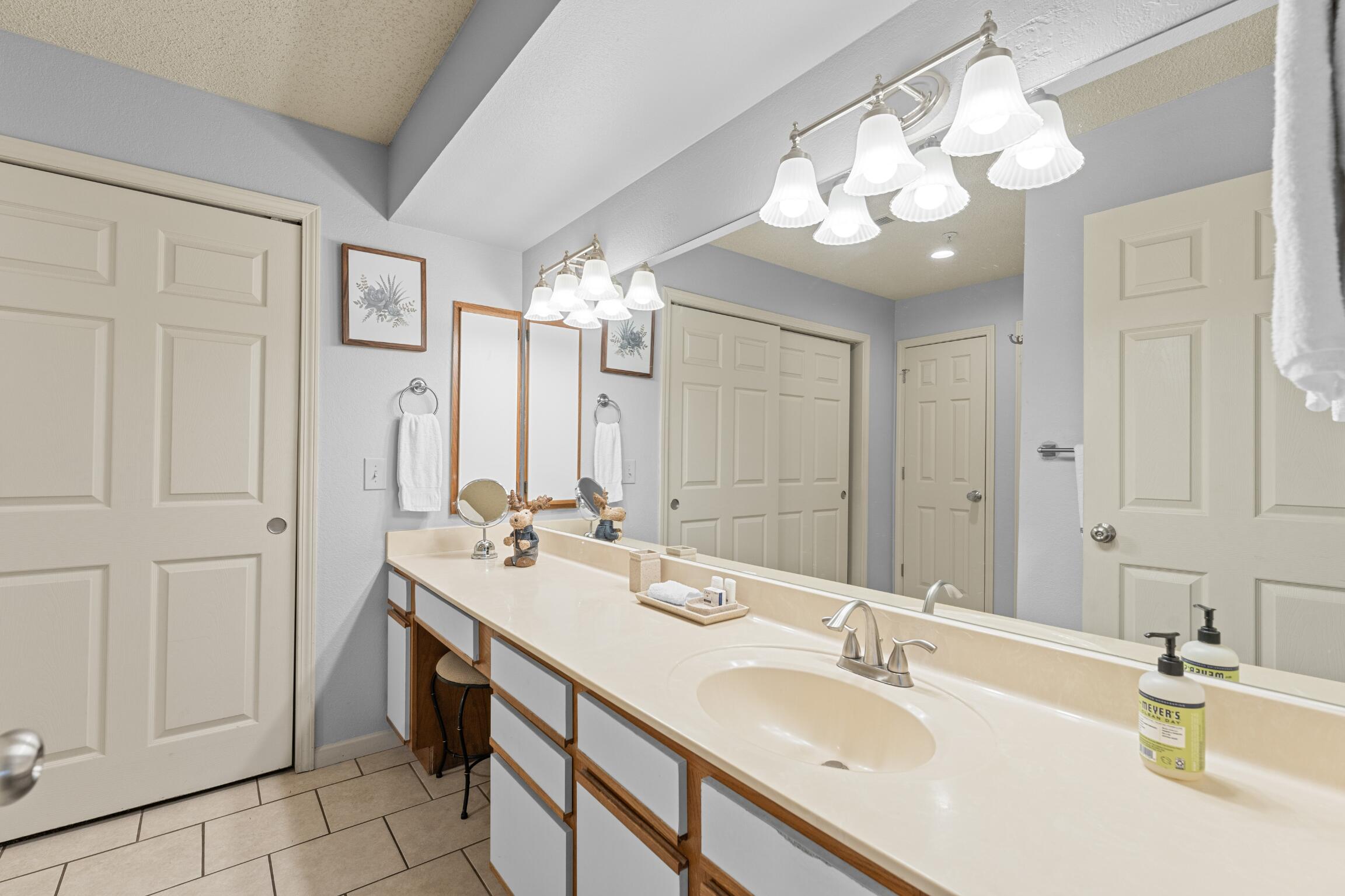 350 South Wildwood Drive Property Photo 25