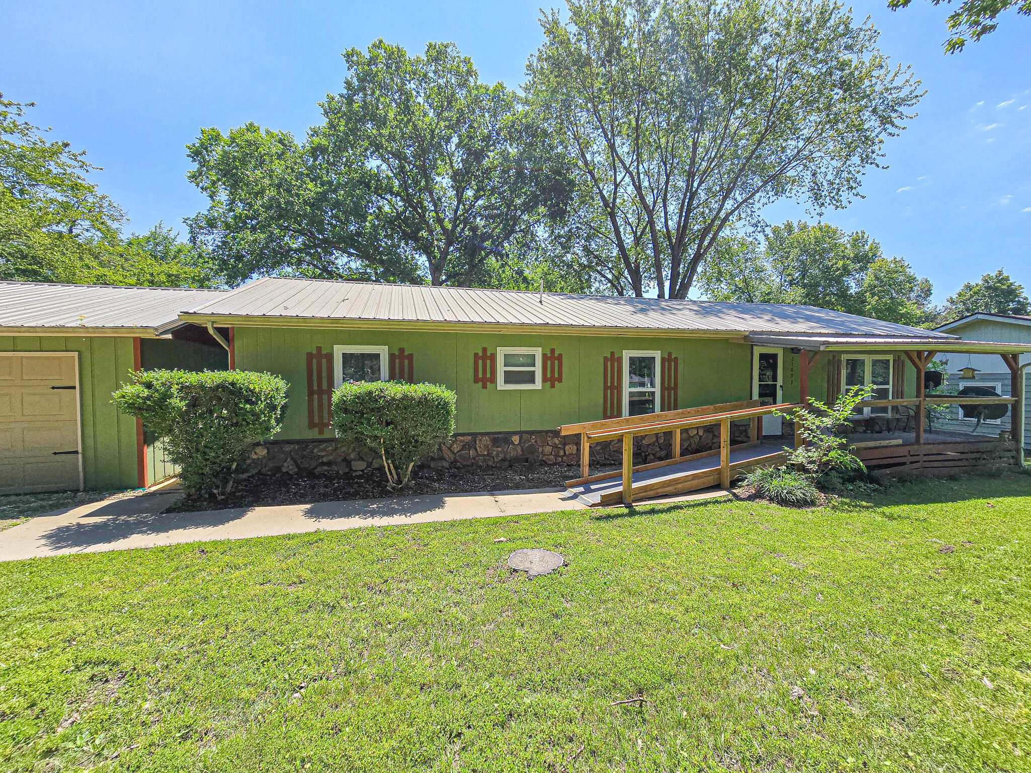21893 County Road 273 Property Photo 3