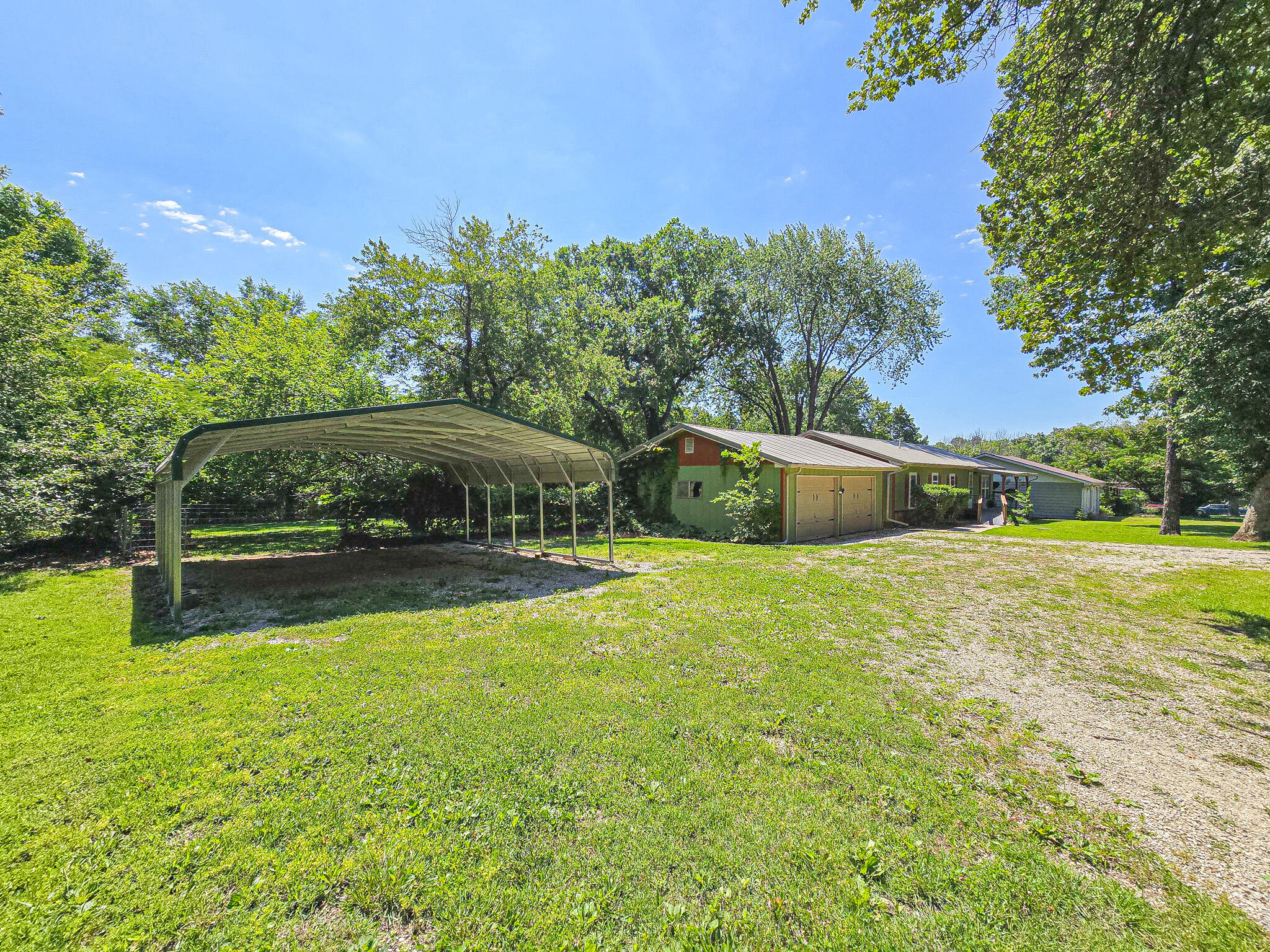 21893 County Road 273 Property Photo 6