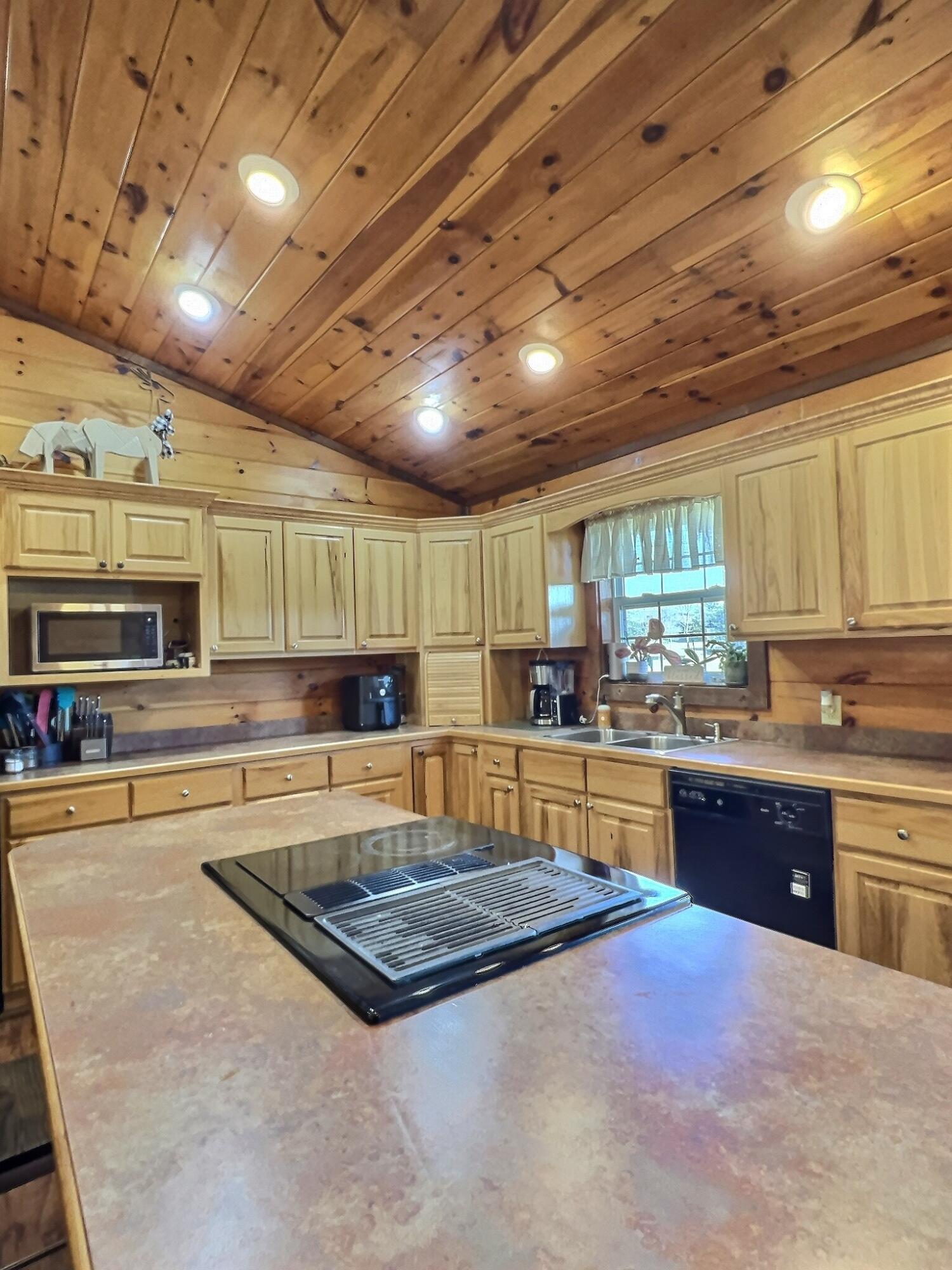 108 Razor Ridge Drive Property Photo 12