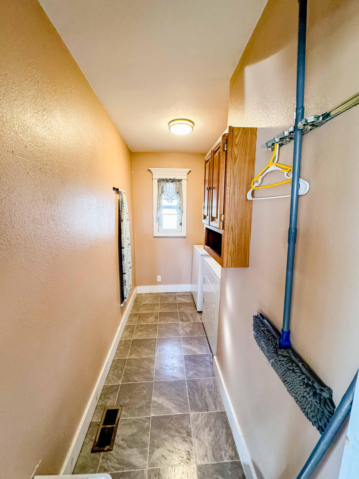 303 Jefferson Street Property Photo 23