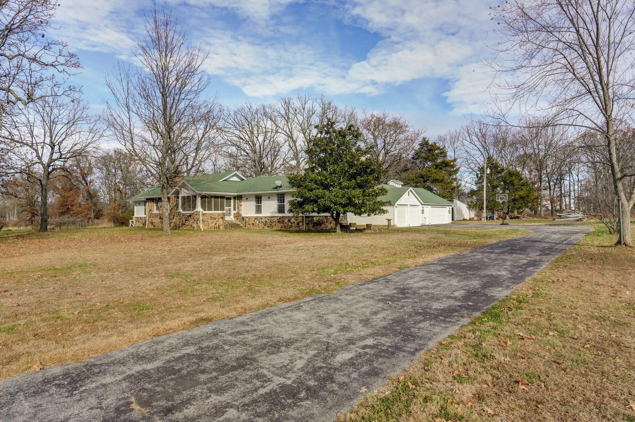 1100 State Highway 125 Property Photo 2