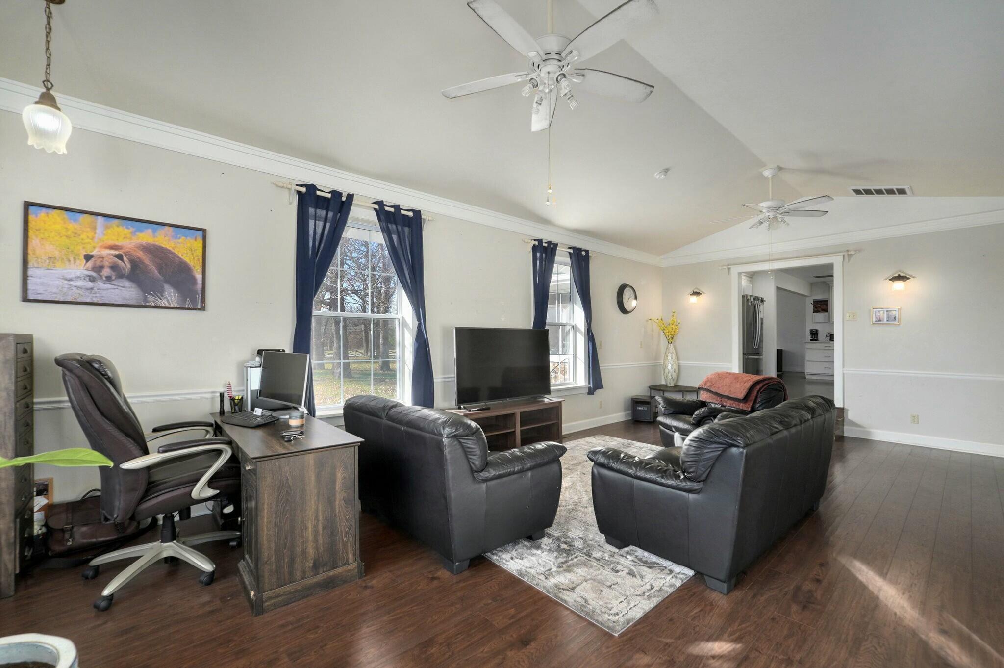 1100 State Highway 125 Property Photo 36