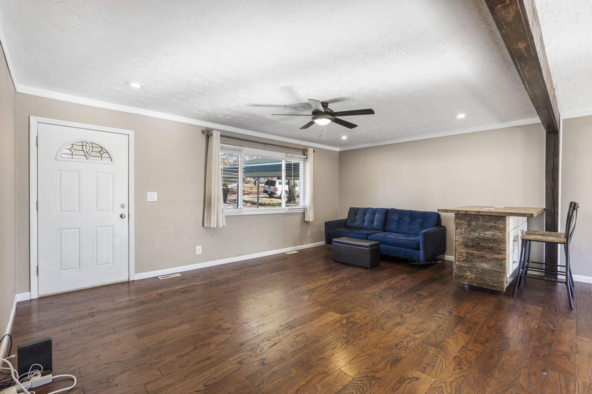206 East Franklin Street Property Photo 5