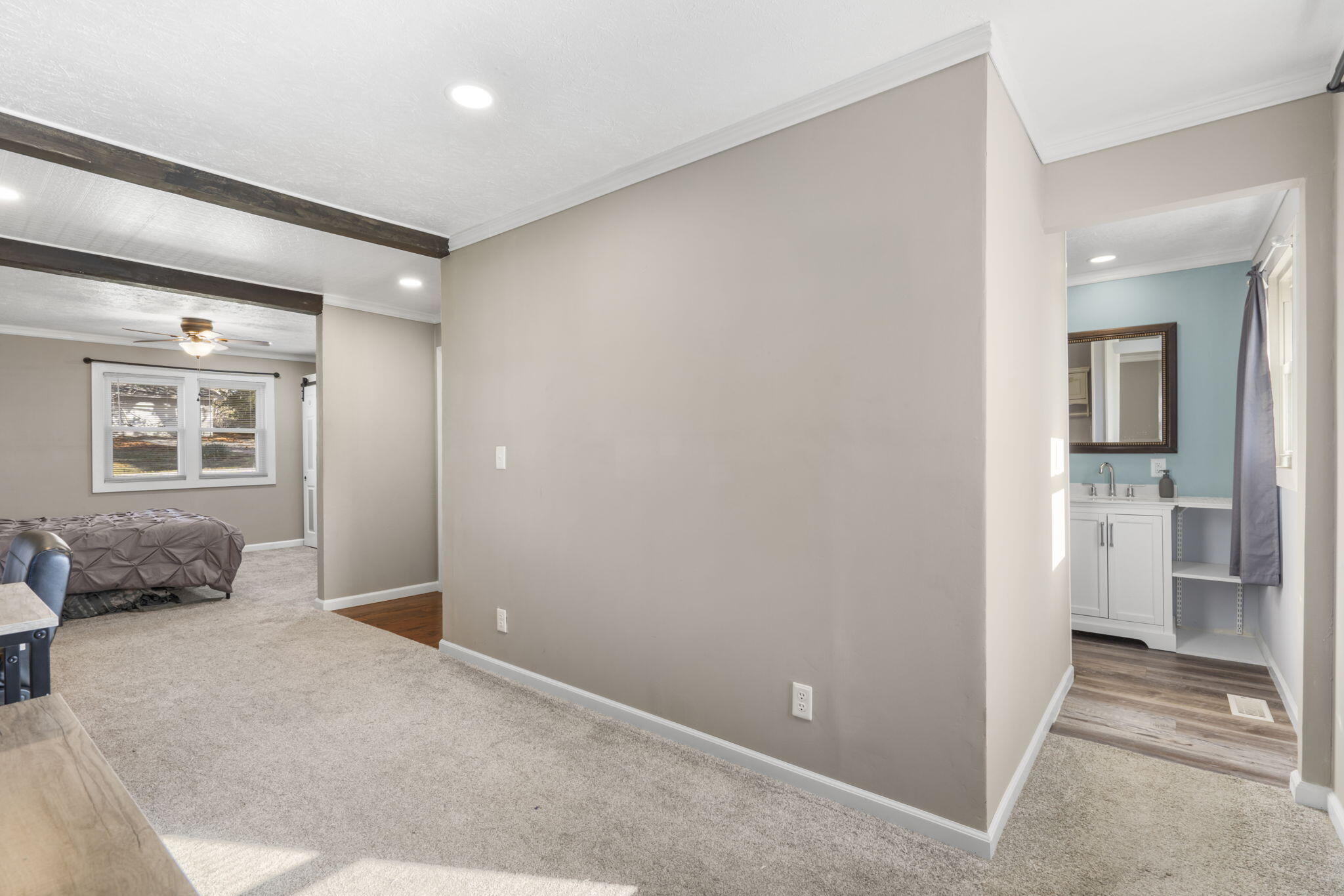 206 East Franklin Street Property Photo 14