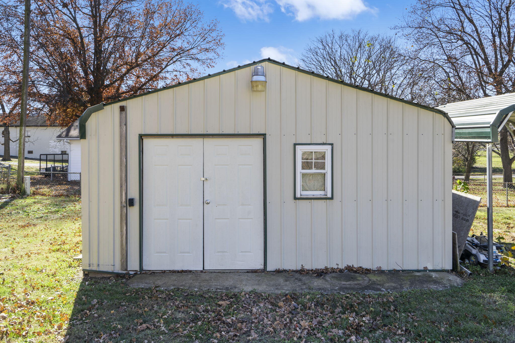 206 East Franklin Street Property Photo 25