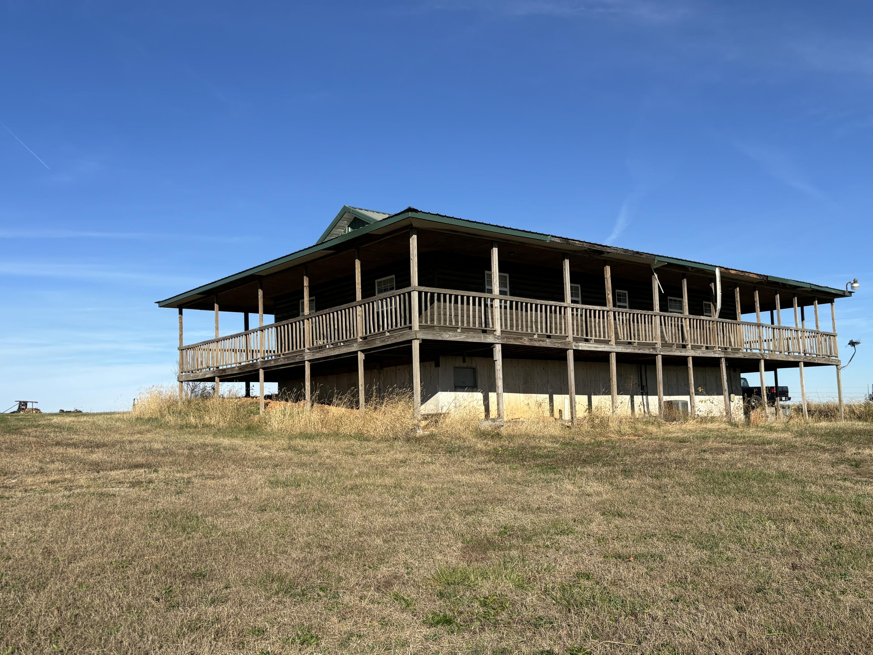 15608 Lawrence 2007 Property Photo