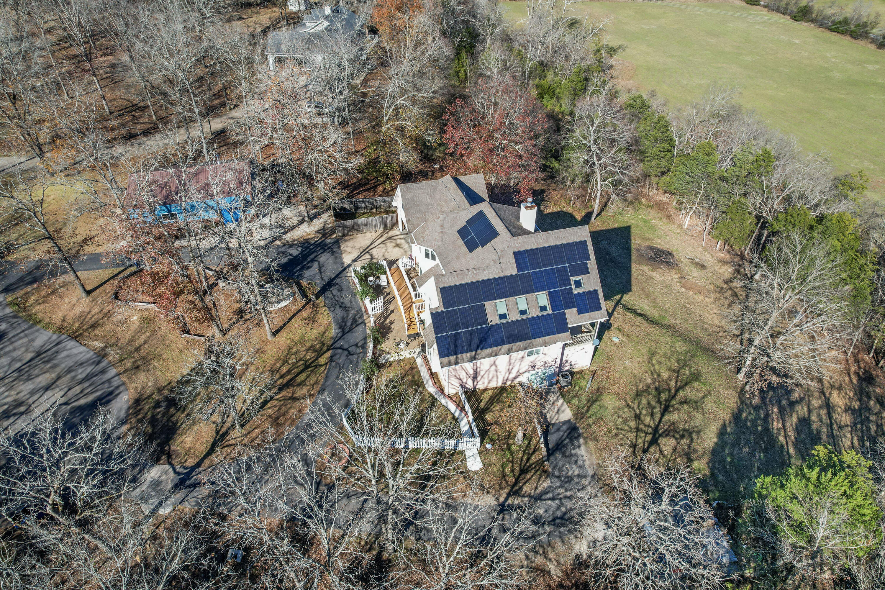 710 Wallen Bluff Drive Property Photo 4