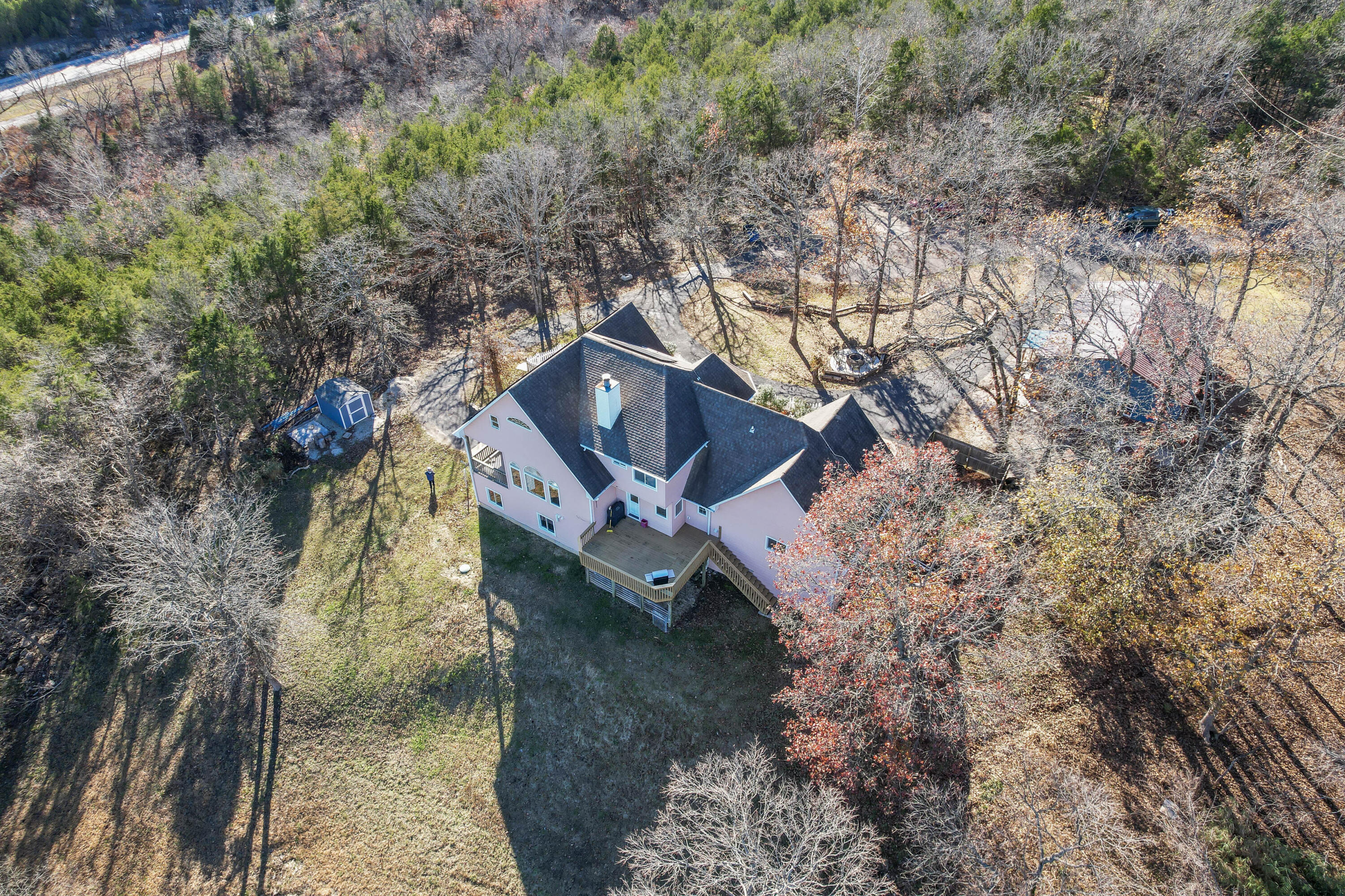 710 Wallen Bluff Drive Property Photo 5