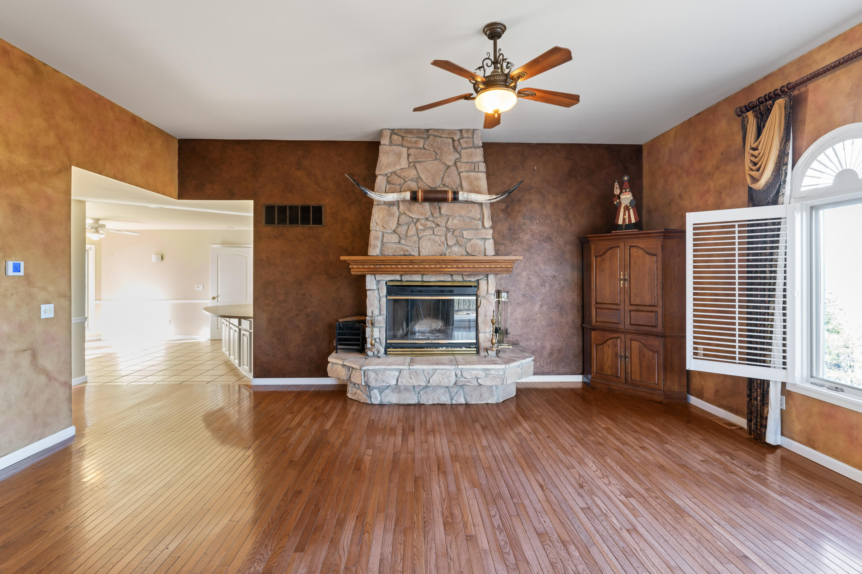 710 Wallen Bluff Drive Property Photo 7