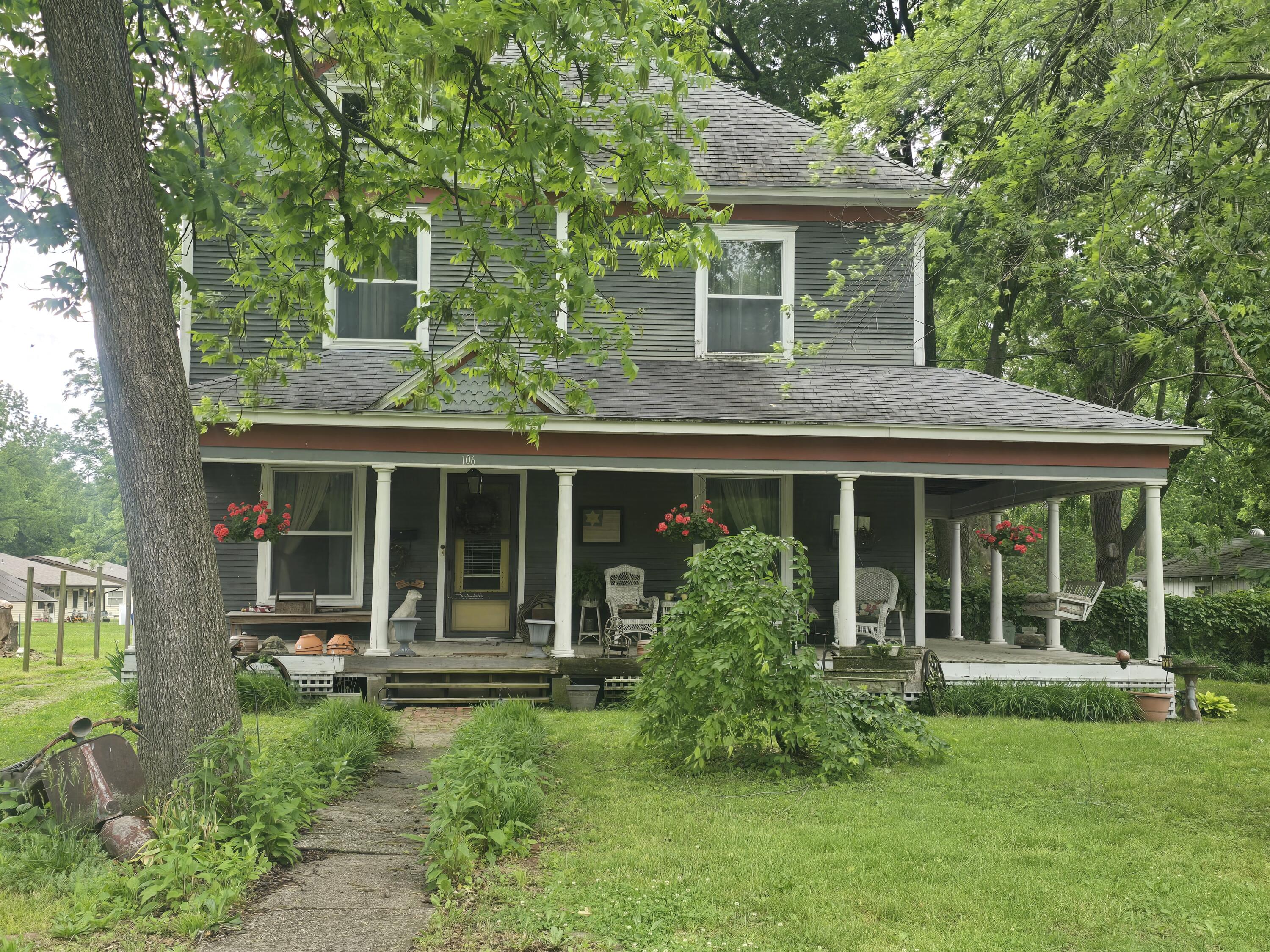 106 North Main Street Street Property Photo 3