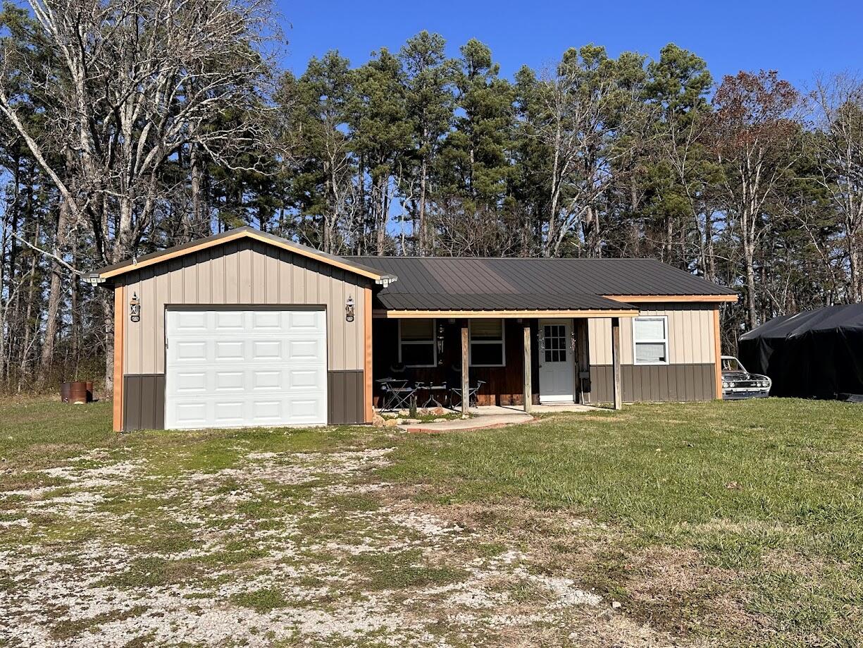 7922 Old Alton Road Property Photo