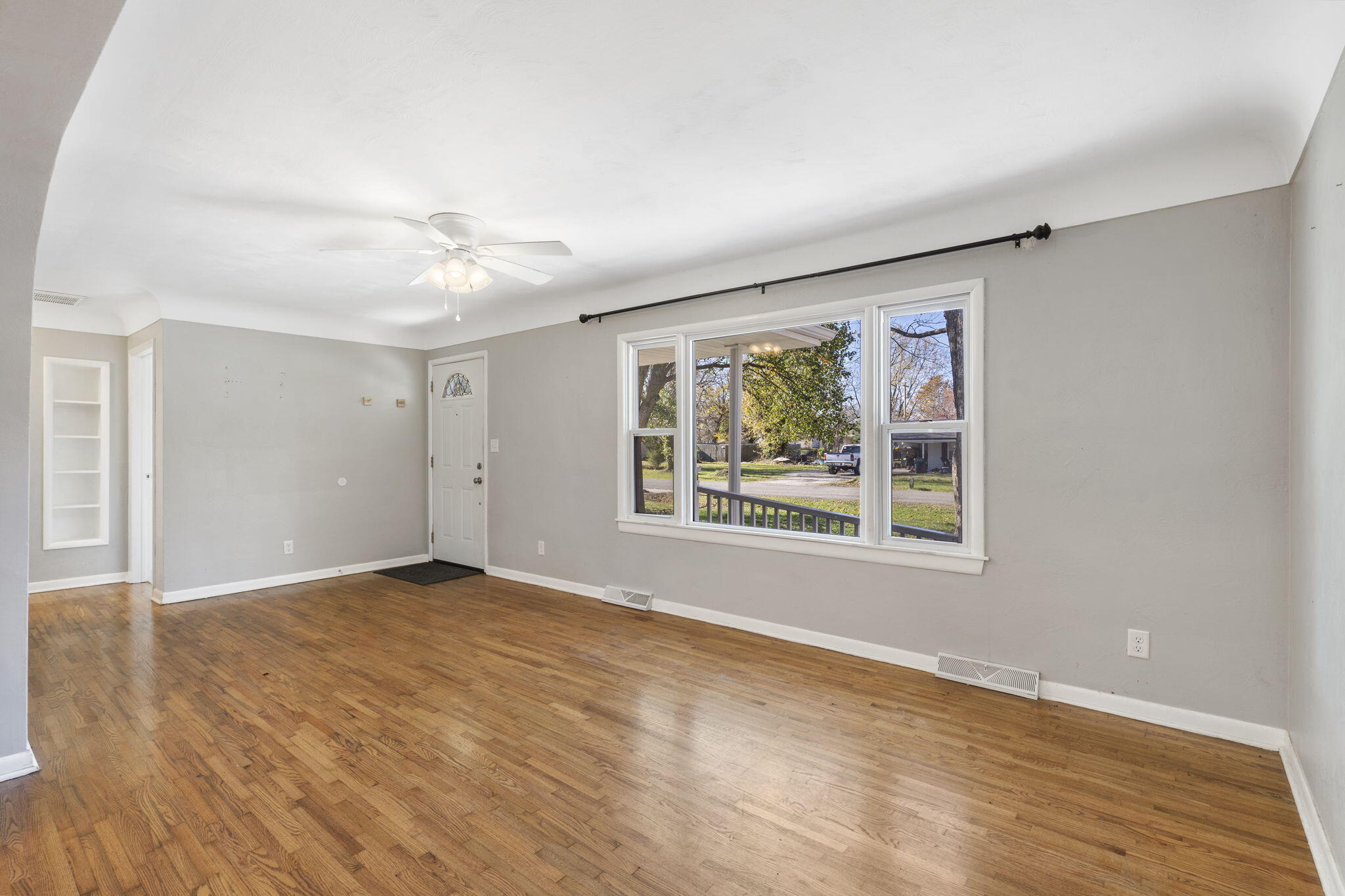 326 North Vine Street Property Photo 8