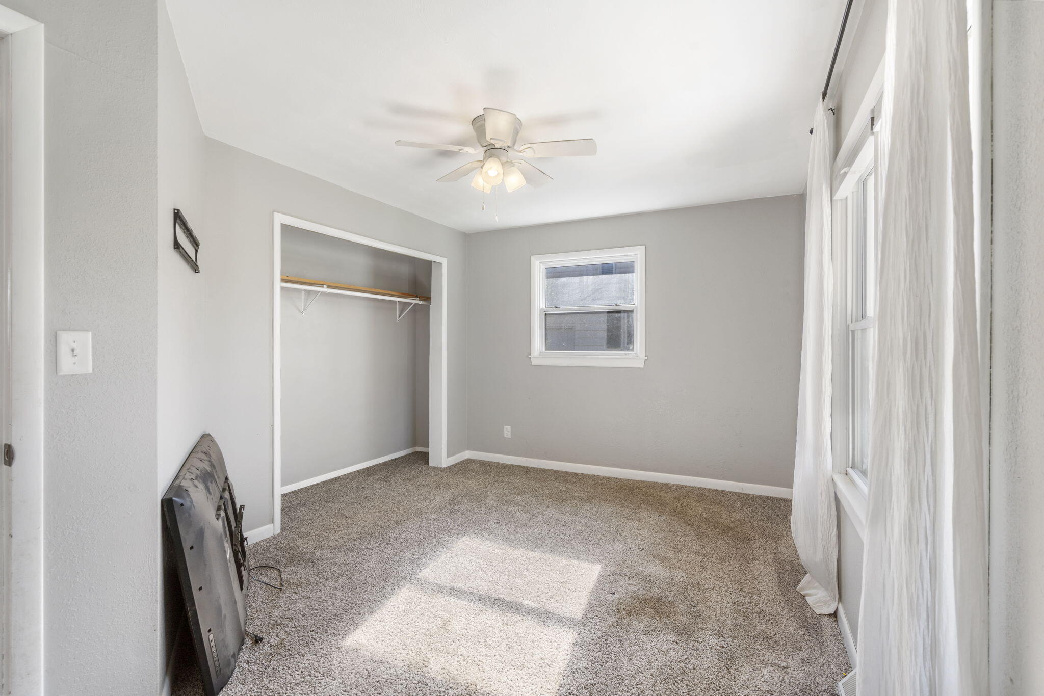 326 North Vine Street Property Photo 15