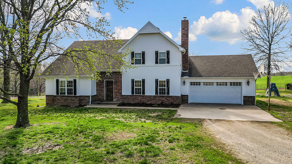 188 Lonestar Road Property Photo 1