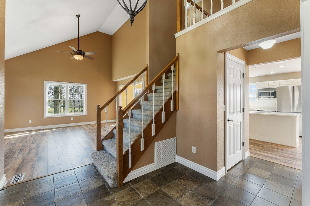188 Lonestar Road Property Photo 15