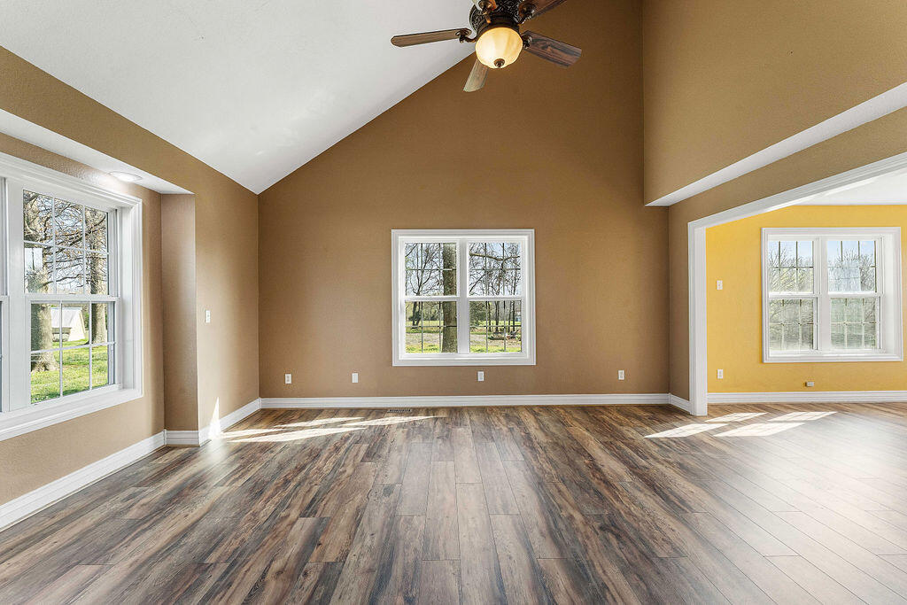 188 Lonestar Road Property Photo 16