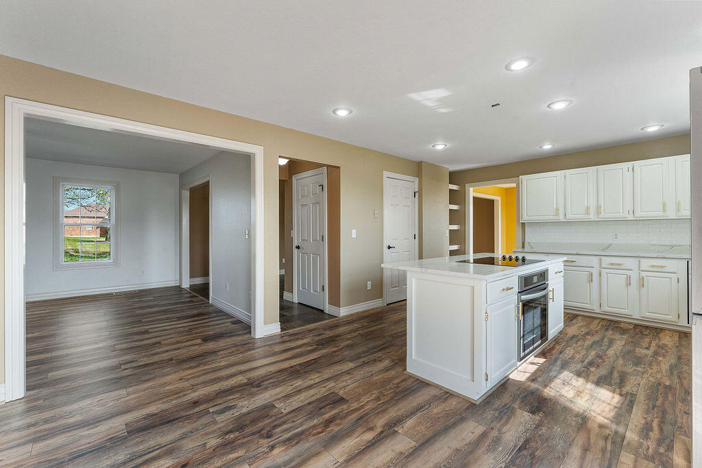 188 Lonestar Road Property Photo 24
