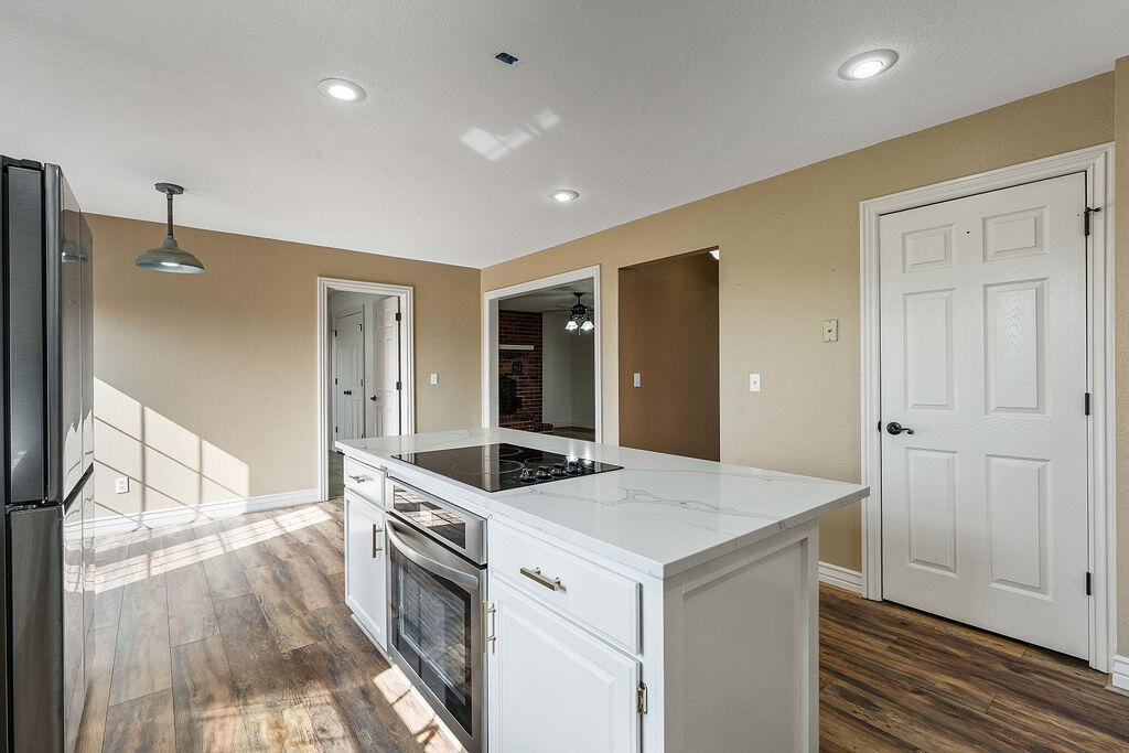 188 Lonestar Road Property Photo 26