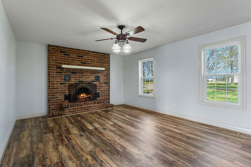 188 Lonestar Road Property Photo 27