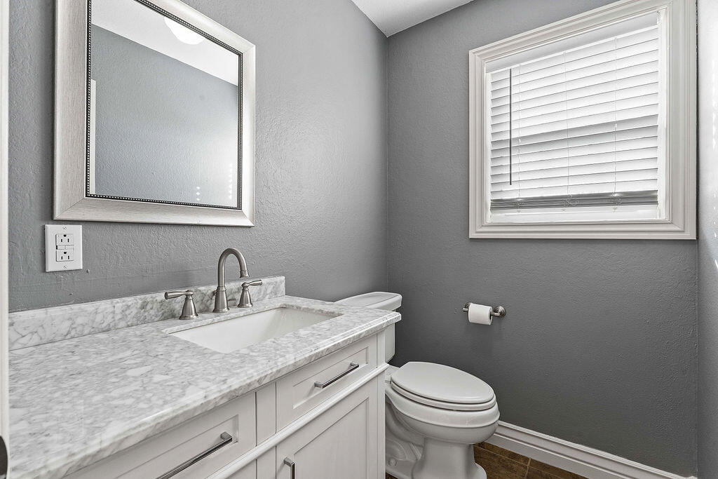 188 Lonestar Road Property Photo 31