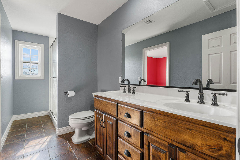 188 Lonestar Road Property Photo 37