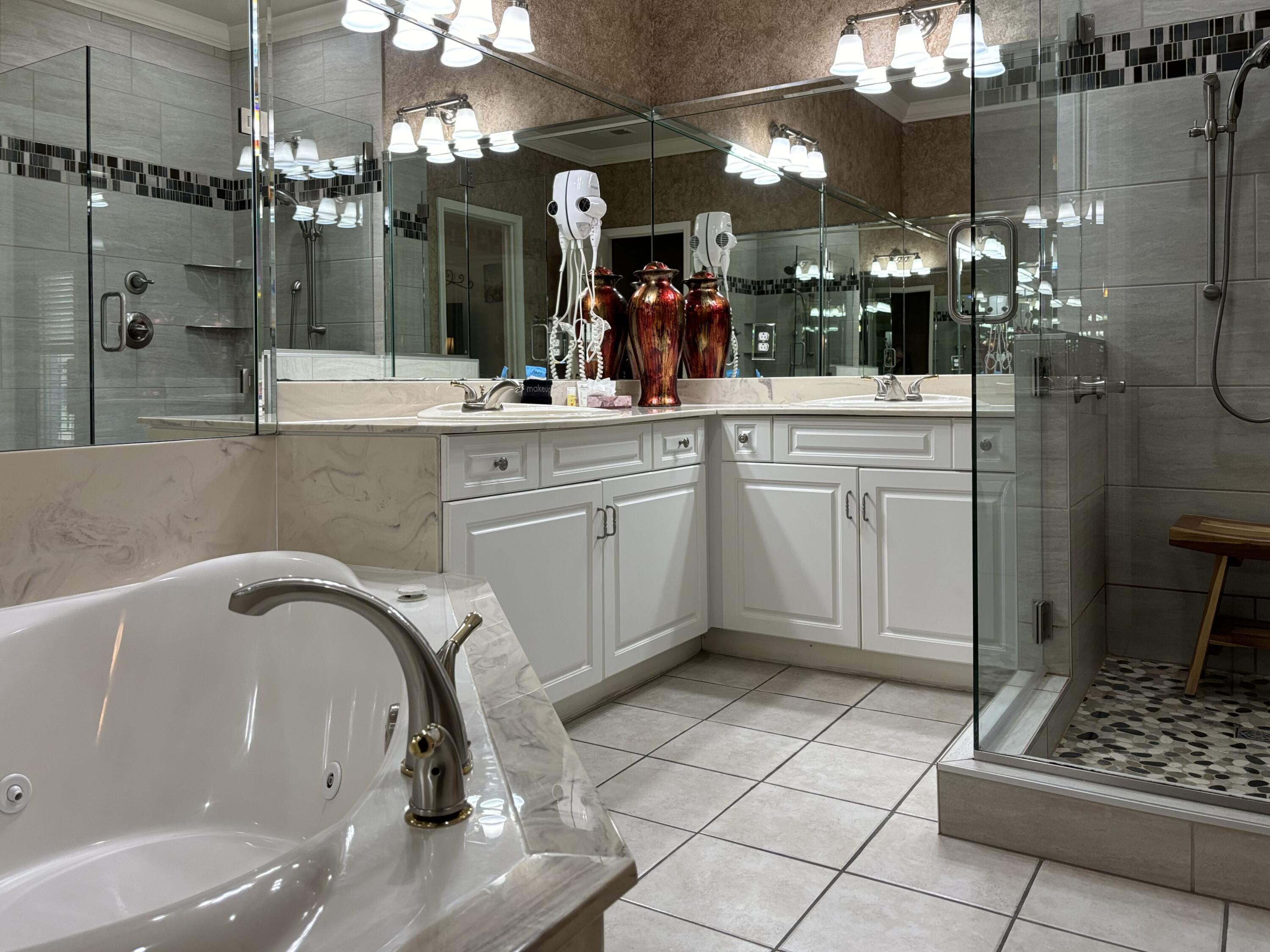 3830 Green Mountain Drive Property Photo 7