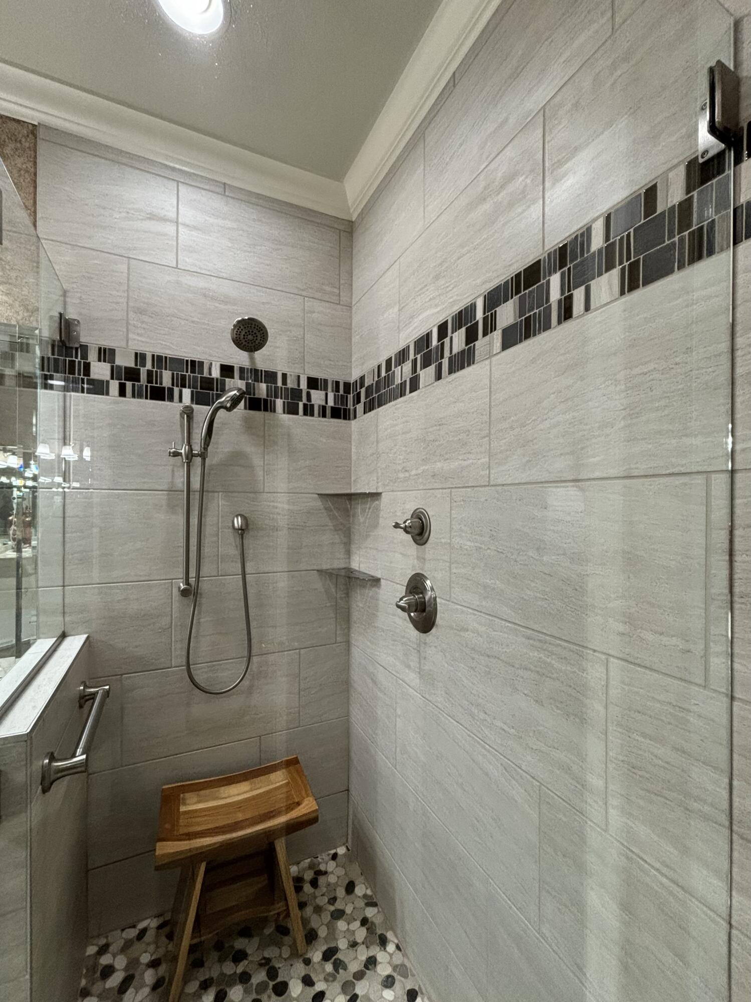 3830 Green Mountain Drive Property Photo 9