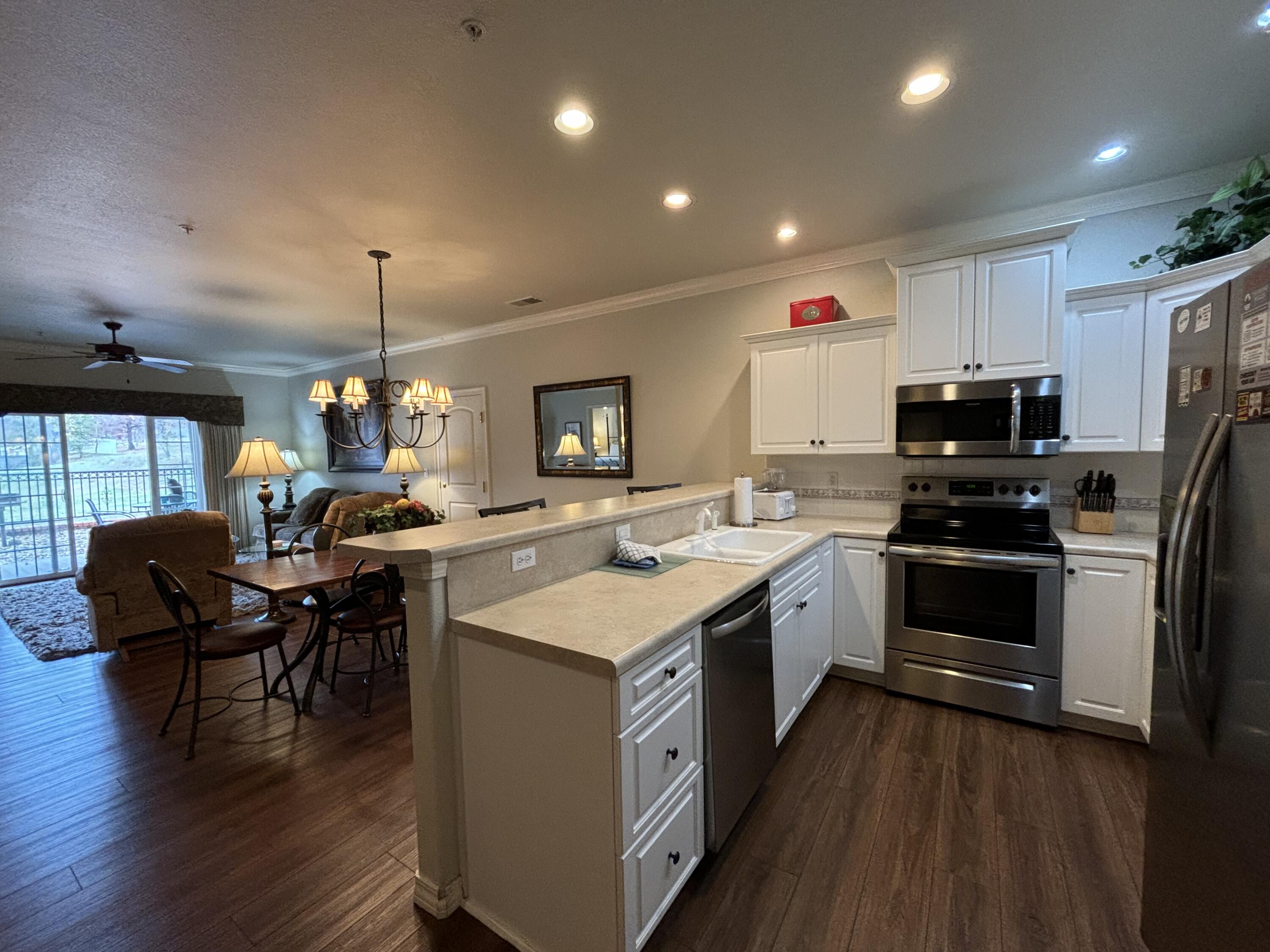 3830 Green Mountain Drive Property Photo 19