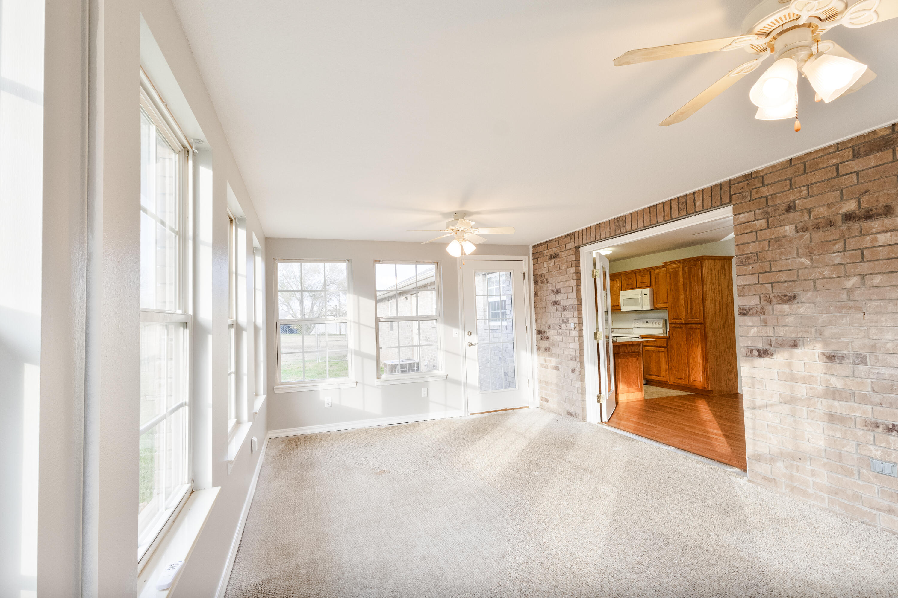 107 North Spring Street Property Photo 6