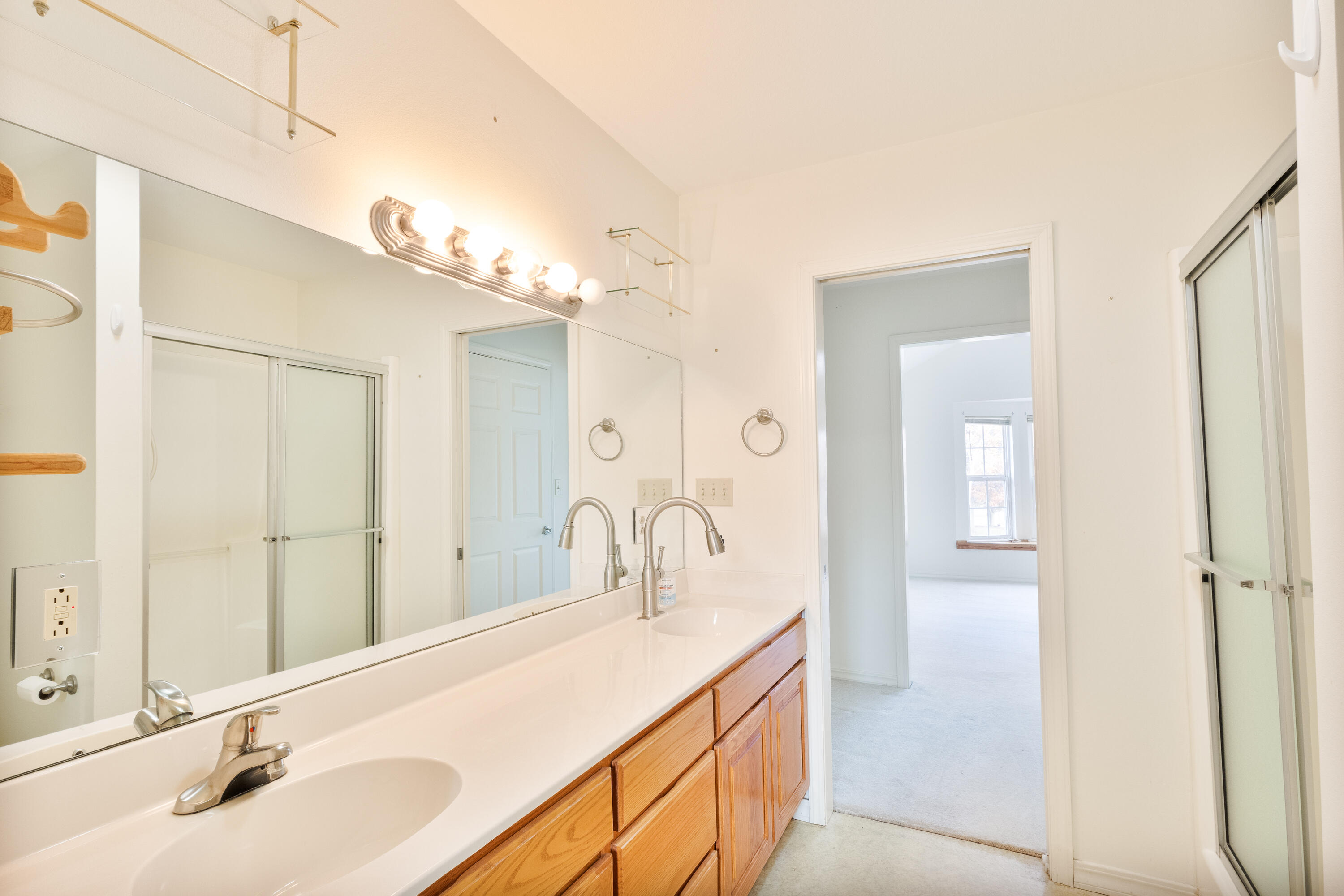 107 North Spring Street Property Photo 15