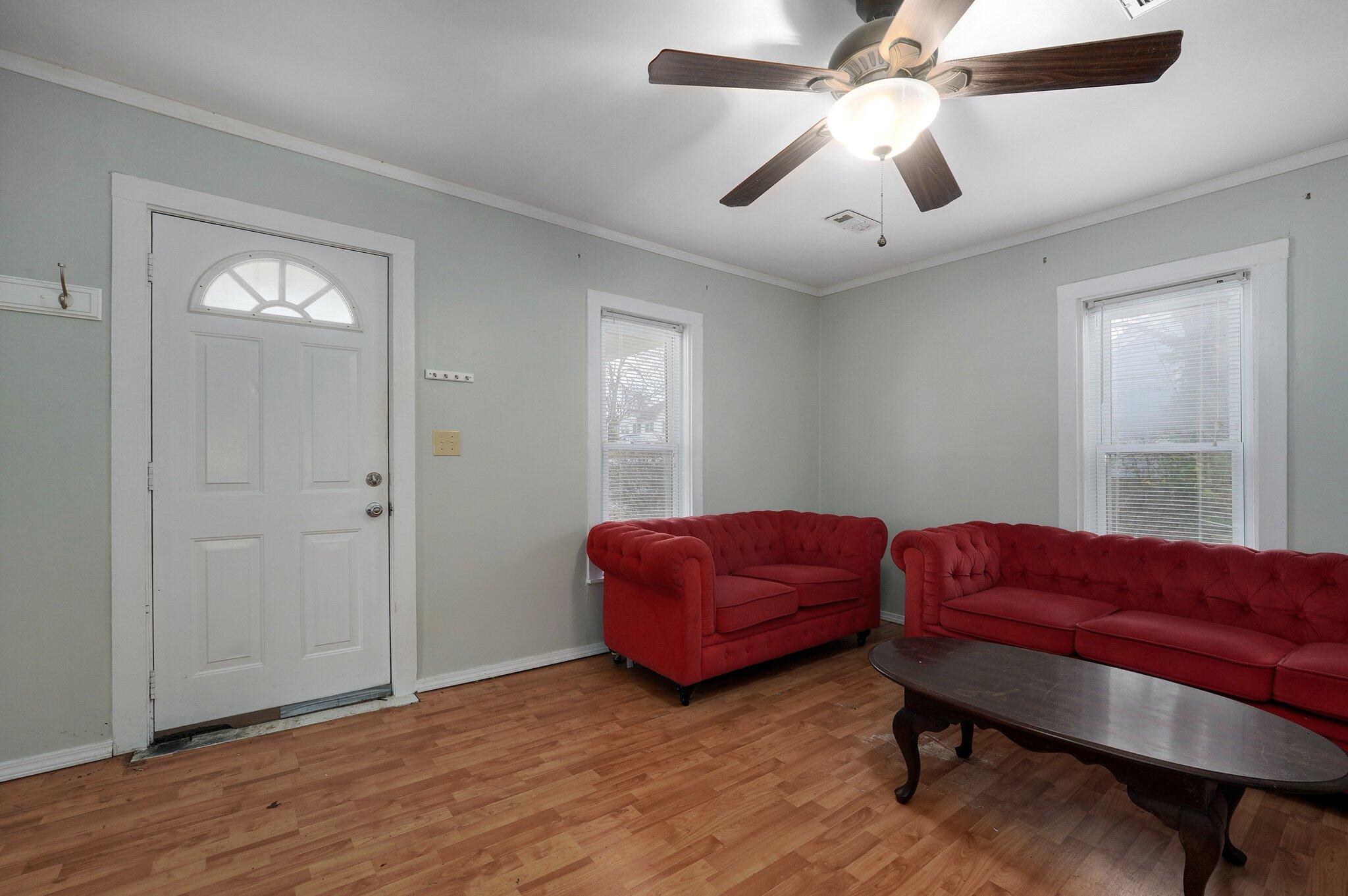 527 East South Street Property Photo 12