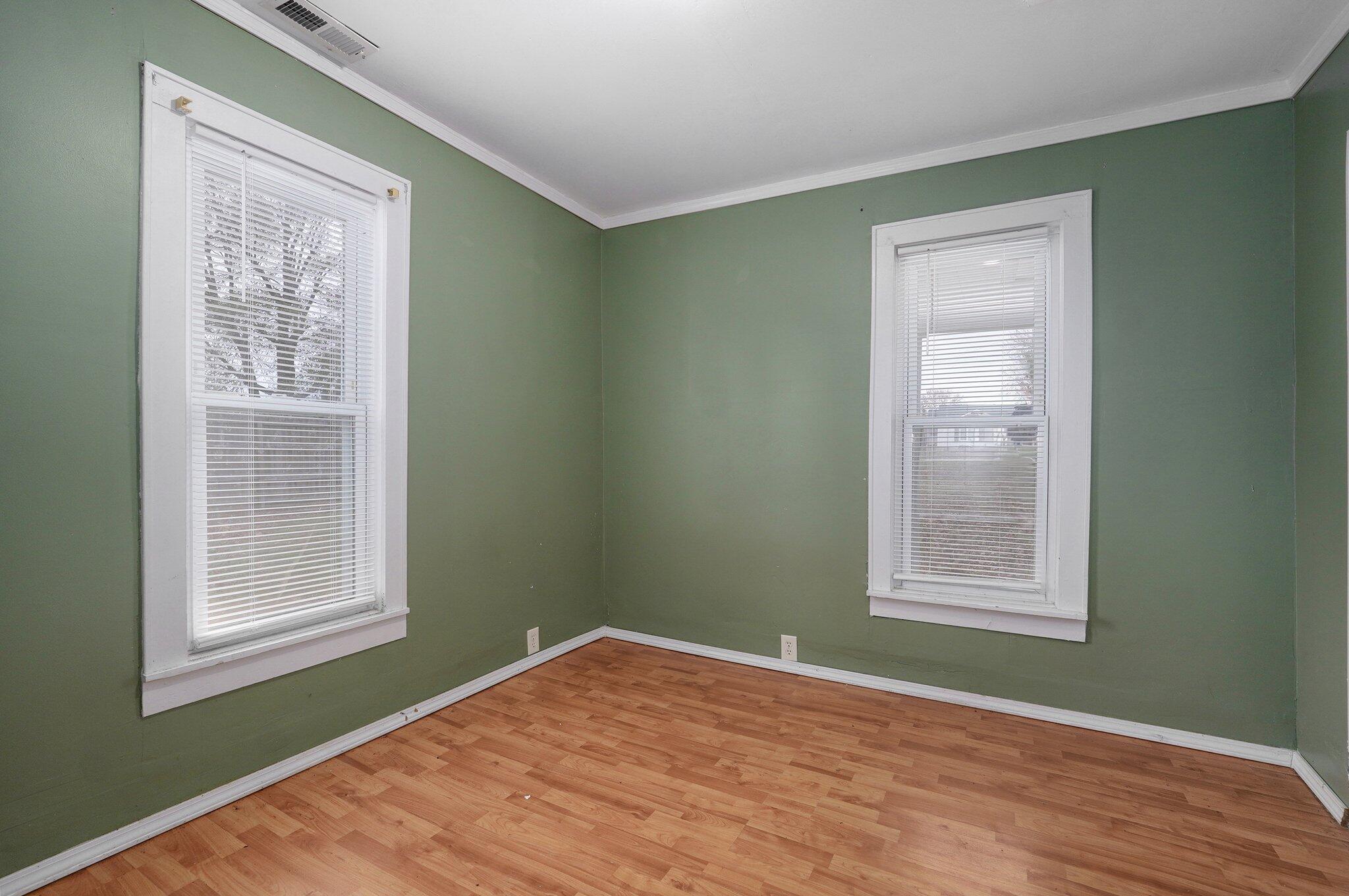 527 East South Street Property Photo 13