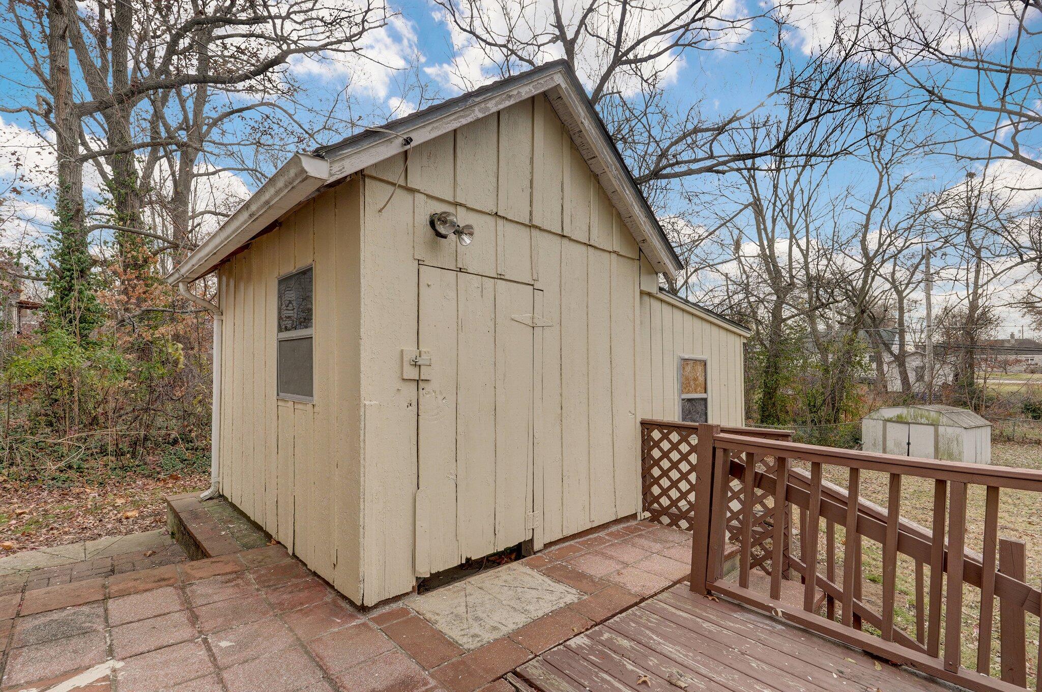 527 East South Street Property Photo 19